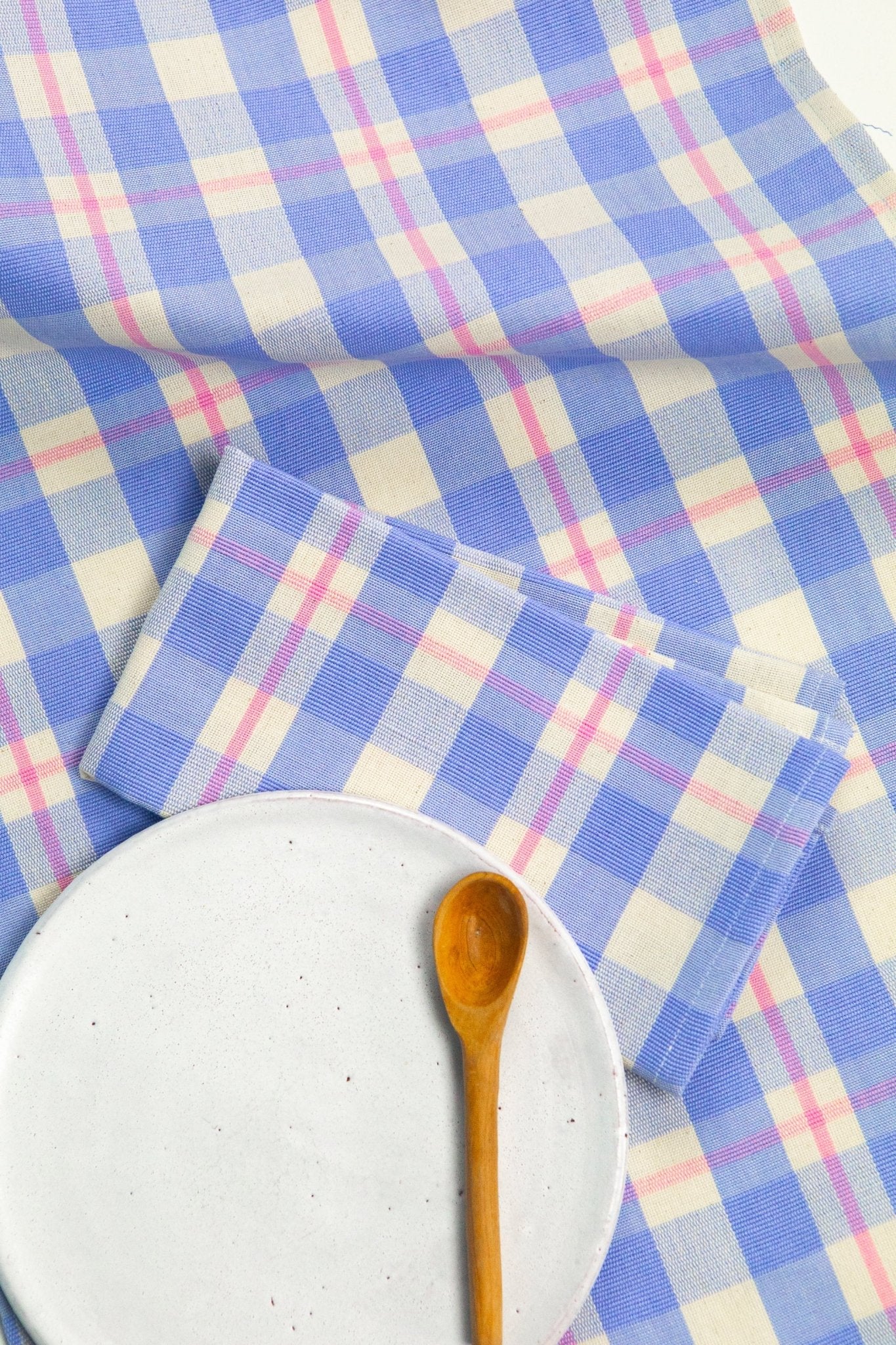 Archive New York Abigail Plaid Dinner Napkin in Periwinkle Blue and Pink - Image 5