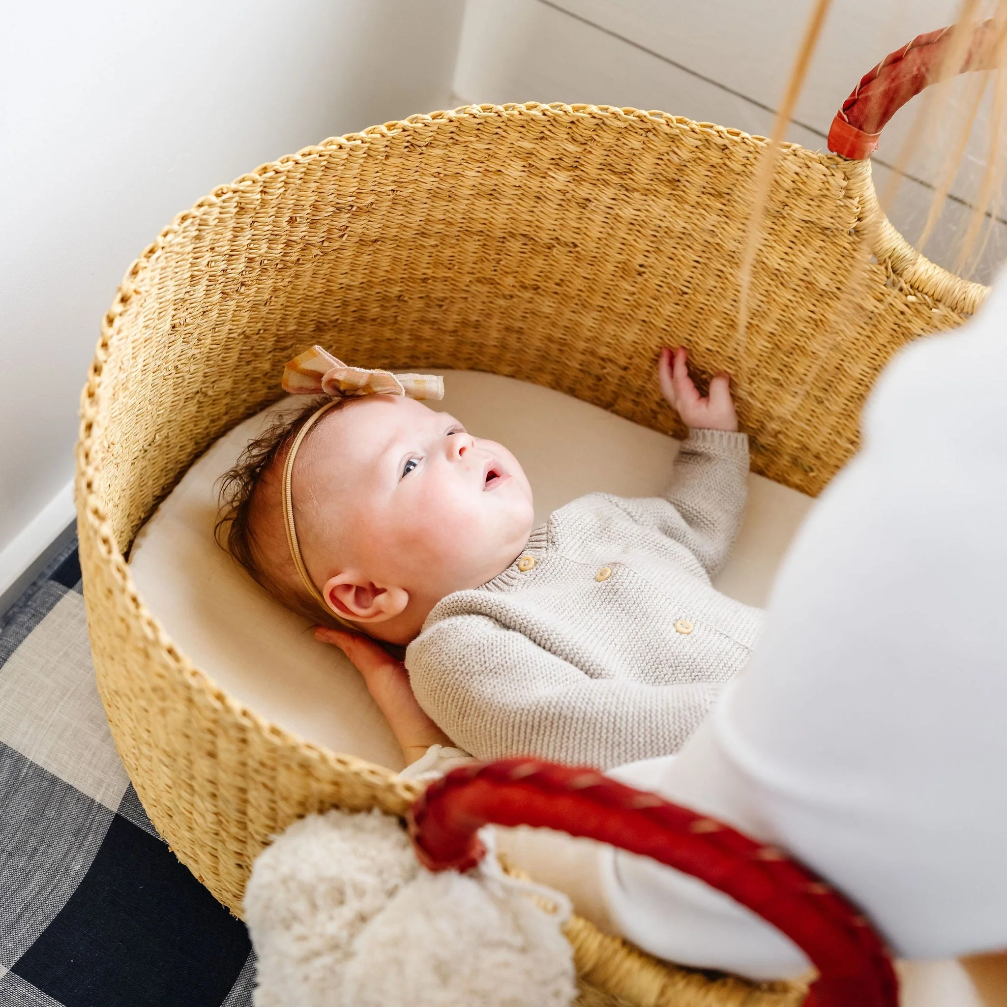 Plum+Sparrow African Moses Basket Cognac Circle Handle - Image 4