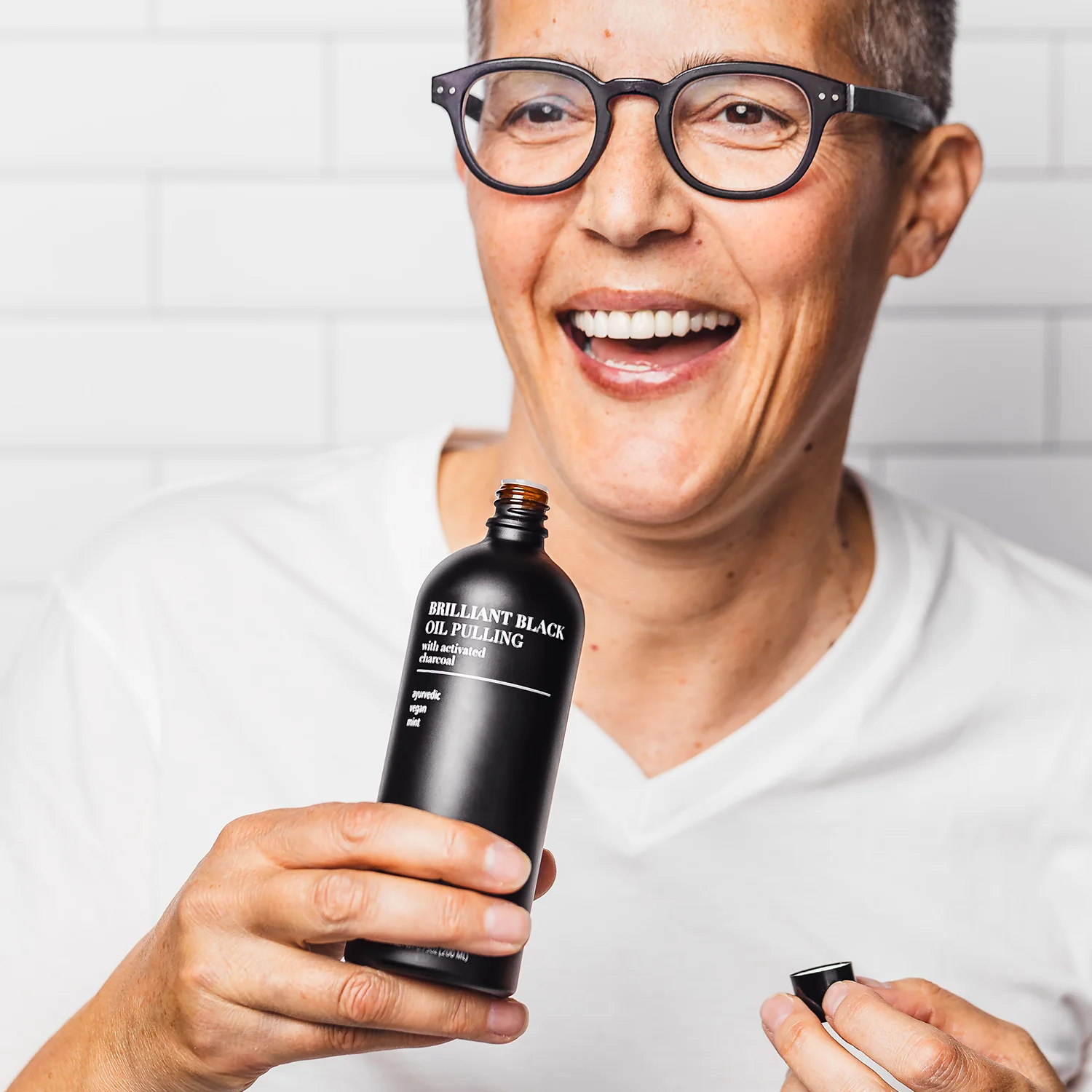 Terra & Co. Brilliant Black® Oil Pulling – Ayurvedic Mouthwash for Teeth Whitening, Detox & Gum Health - Image 3