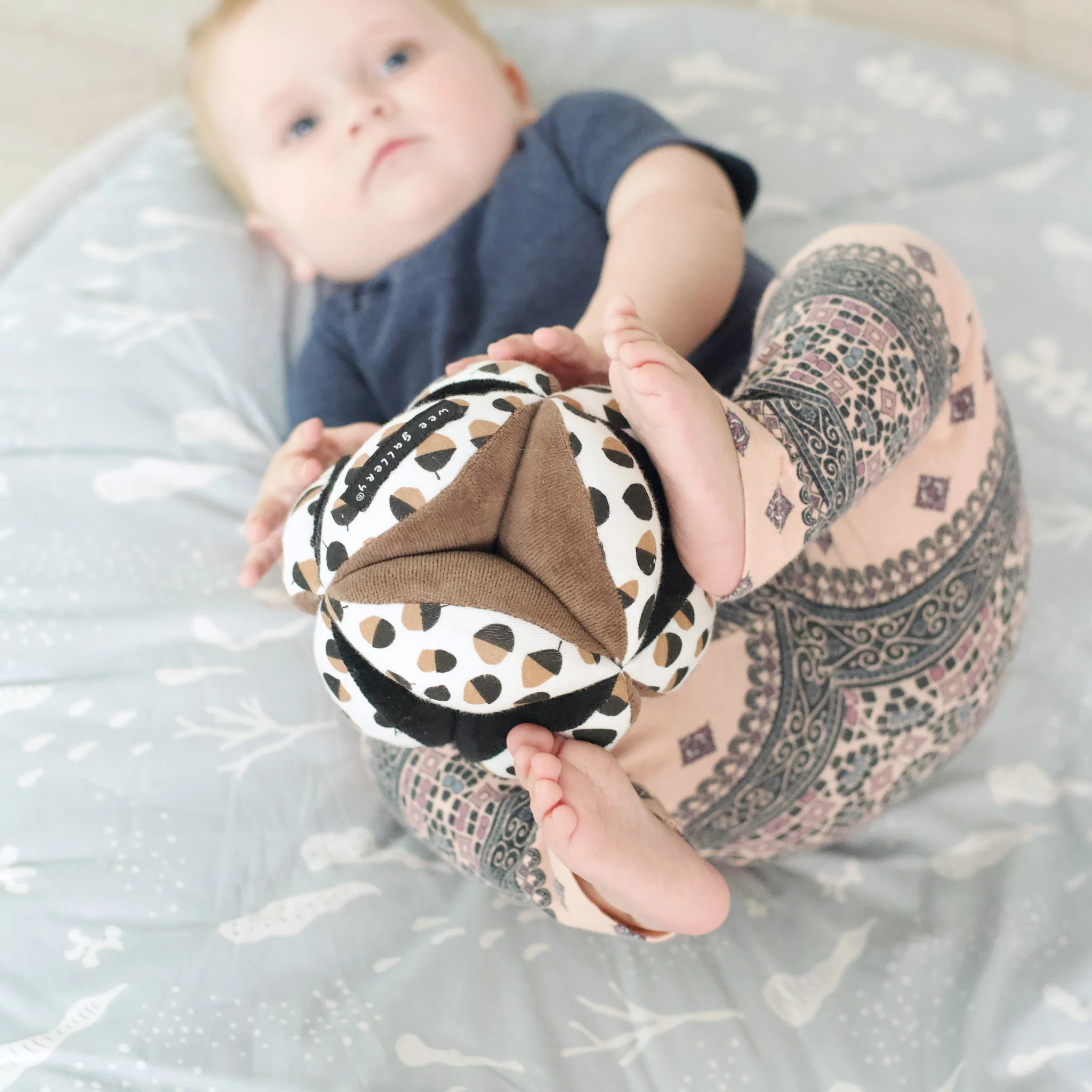 Wee Gallery Clutch Ball - Acorn - Image 2
