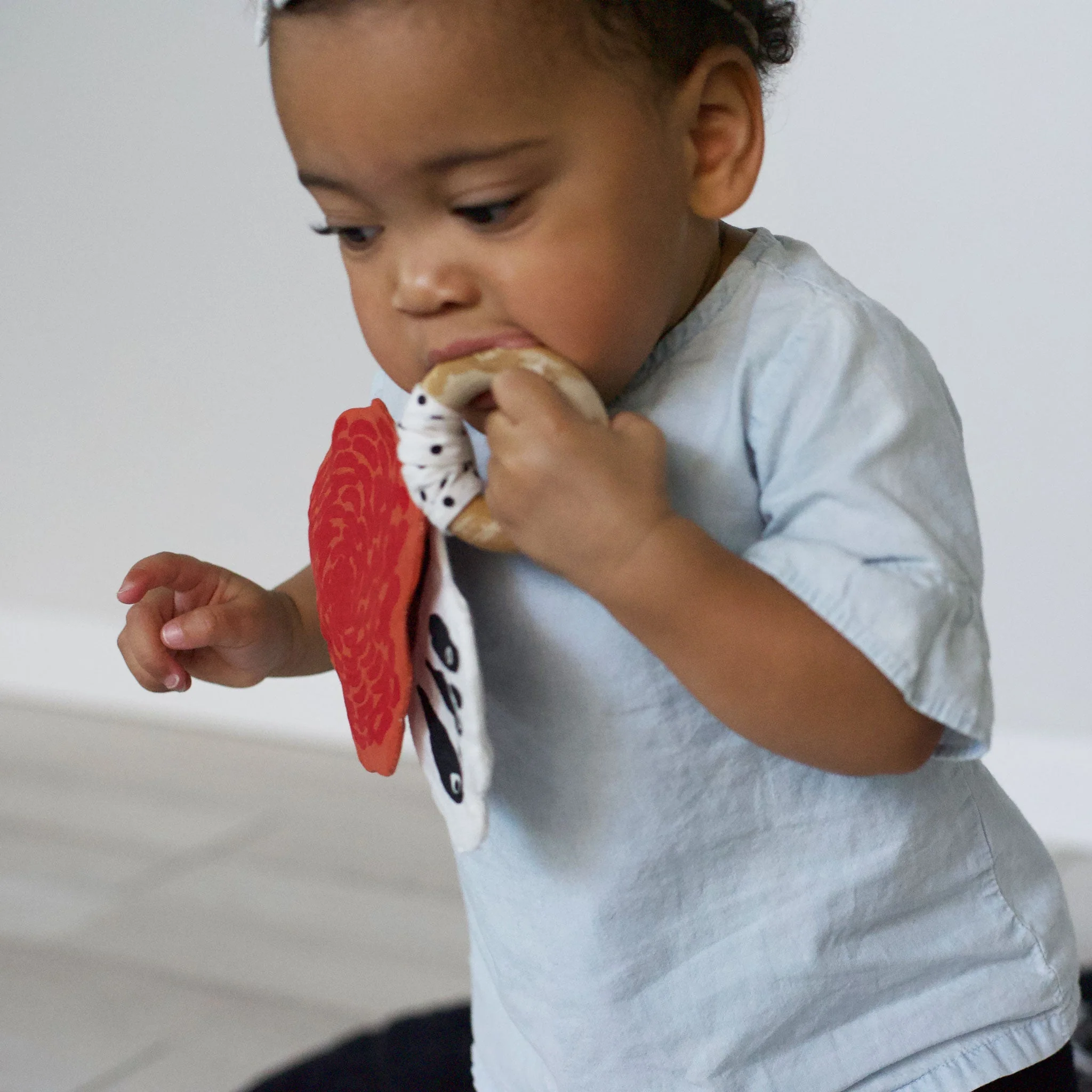 Wee Gallery Crinkle Teether - Butterfly - Image 4