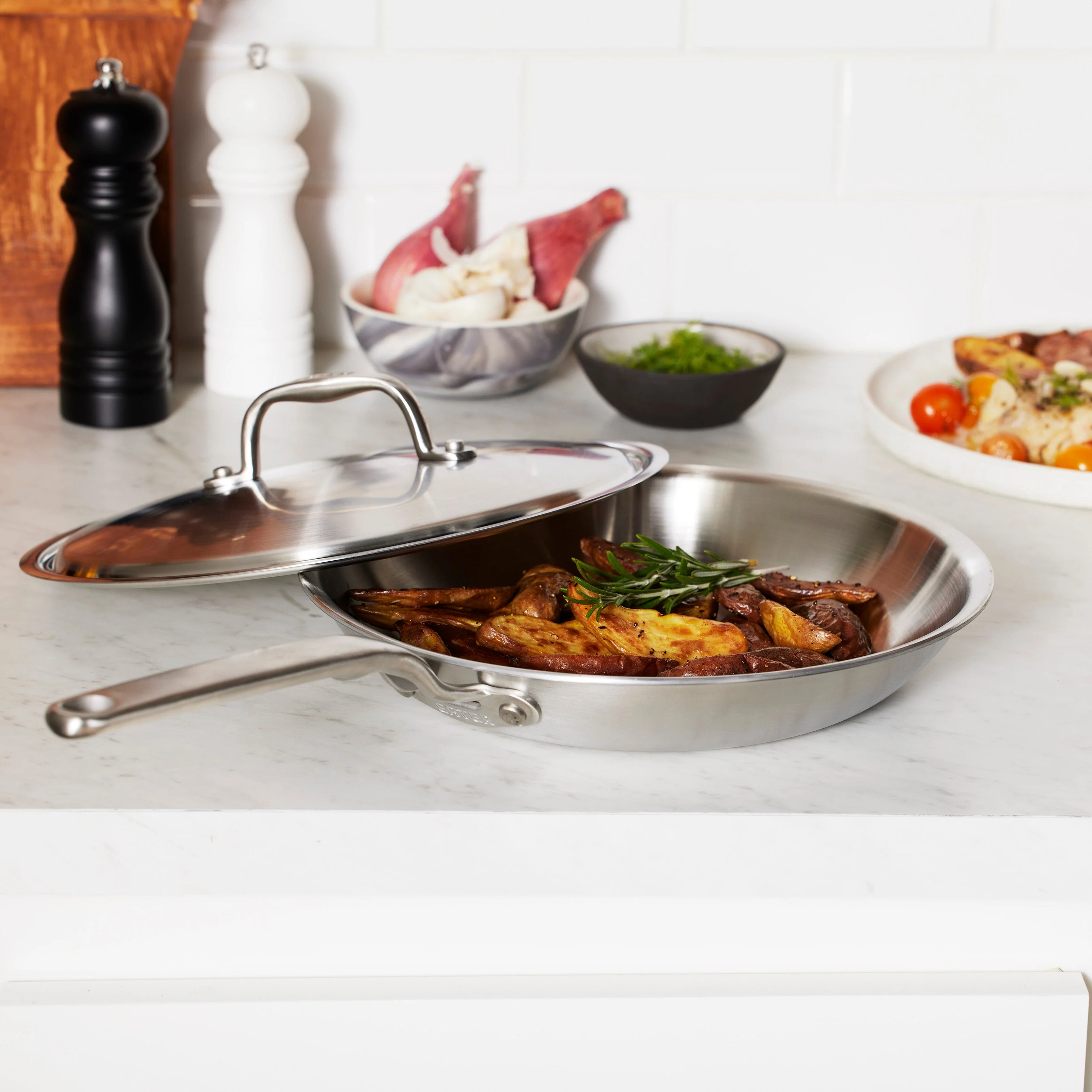 Heritage Steel Eater Series 10.5" Fry Pan with Lid - Image 2