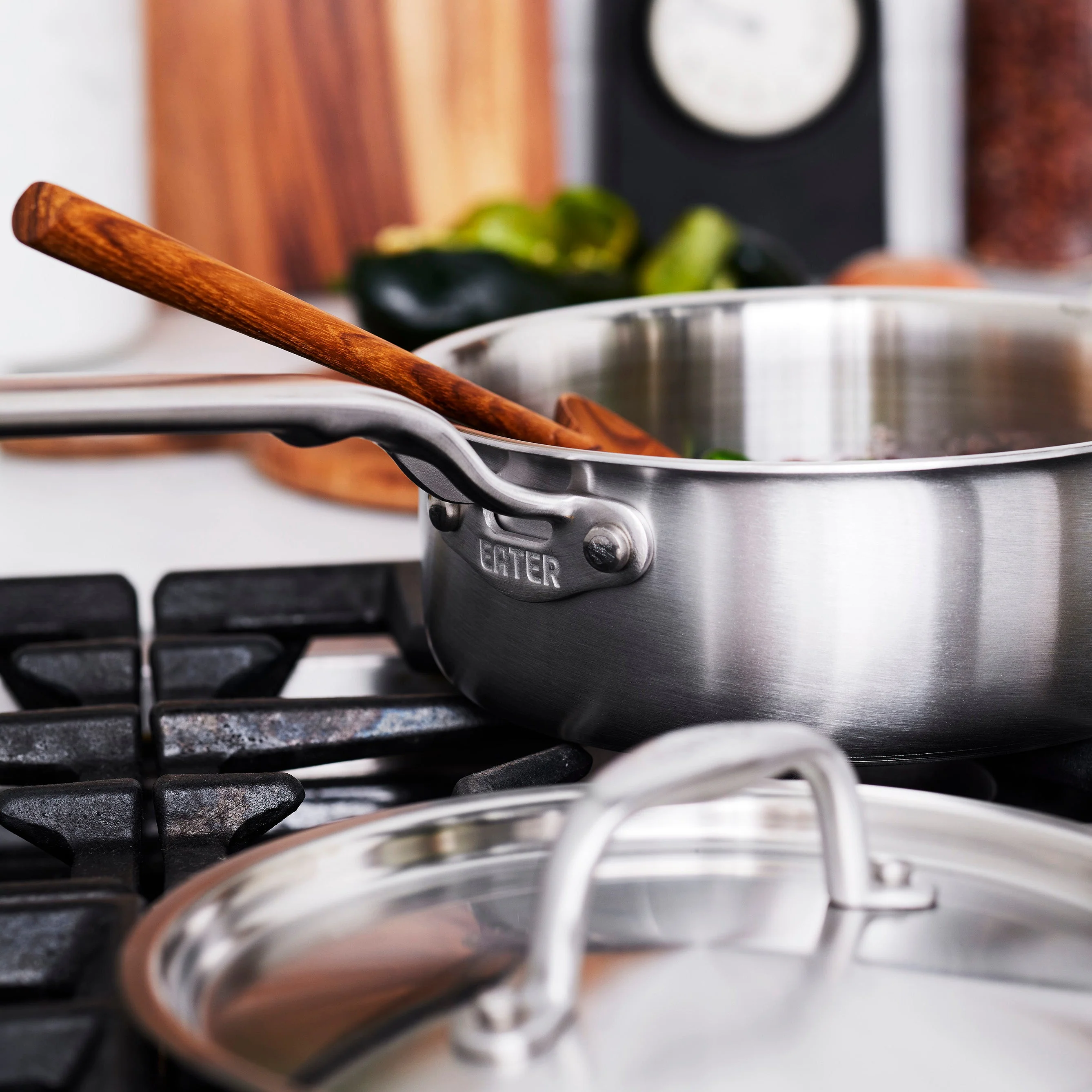 Heritage Steel Eater Series 2 Quart Saucepan with Lid - Image 4