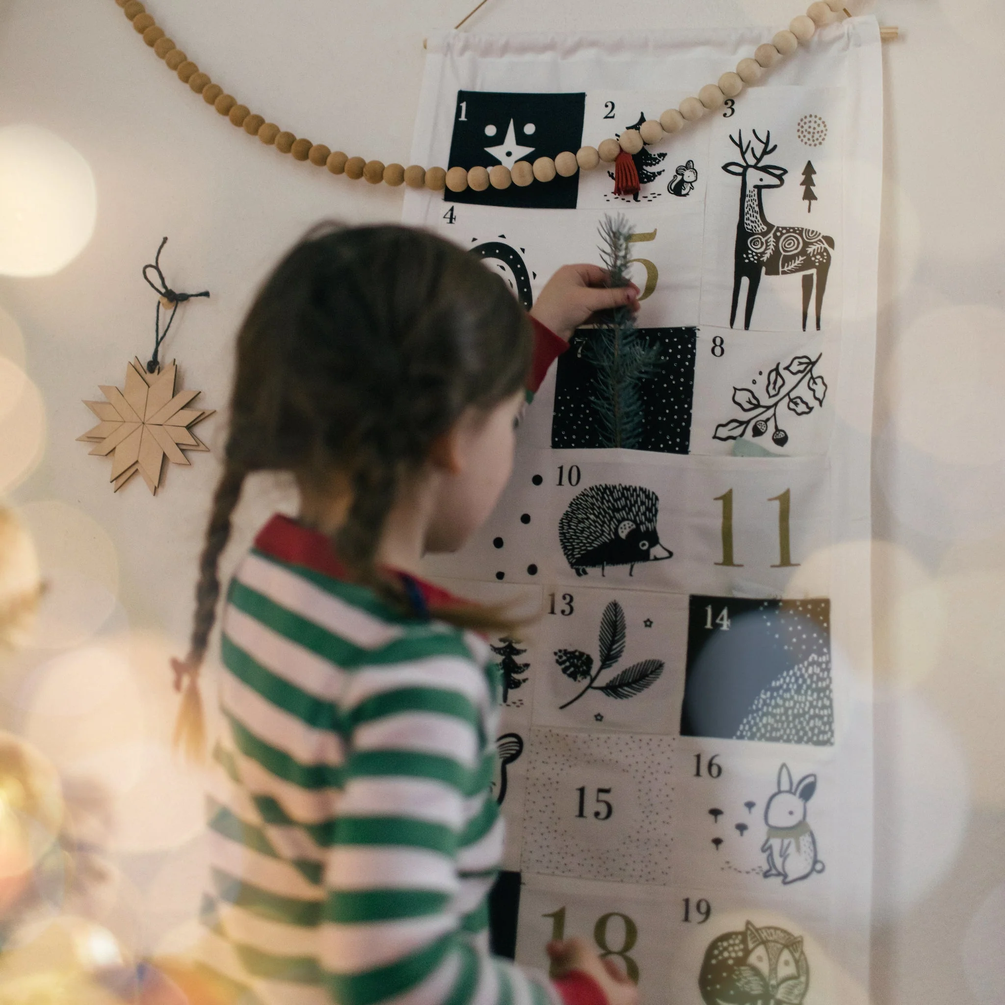 Wee Gallery Festive Friends 24 Pocket Advent Calendar - Image 2
