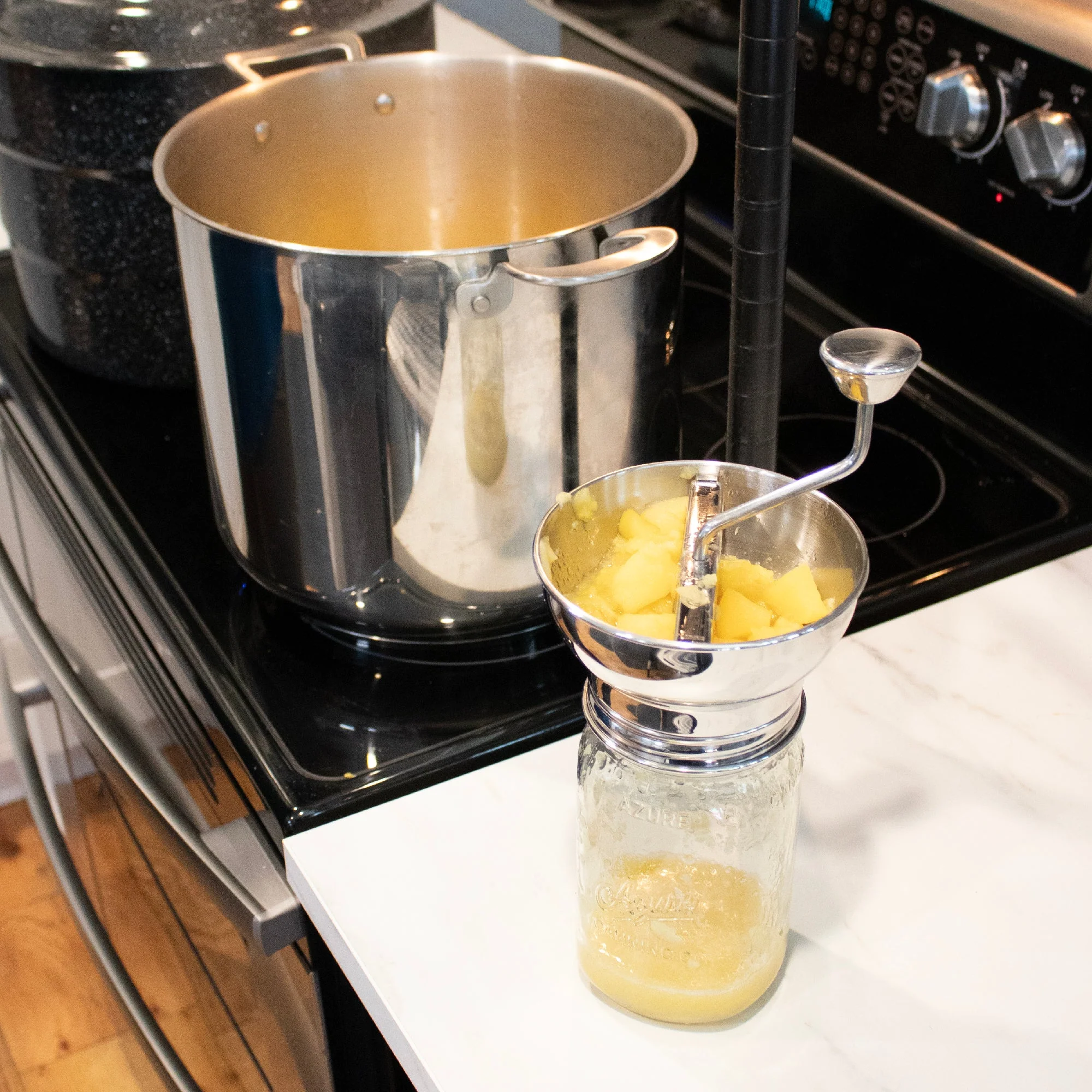 Food Mill for Wide Mouth Mason Jars - Image 4