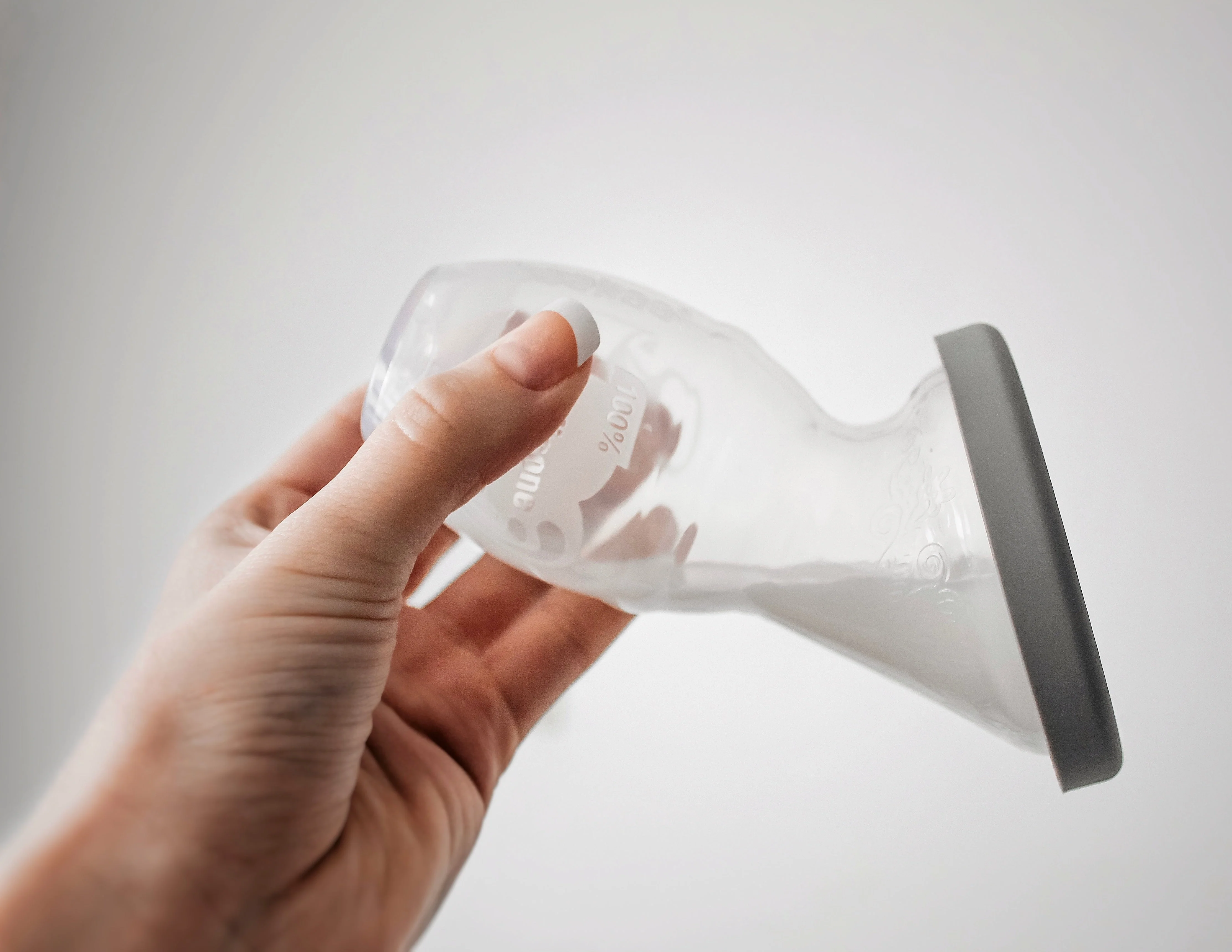Haakaa Gen 1 Silicone Pump with Silicon Lid 1 Set - Image 2