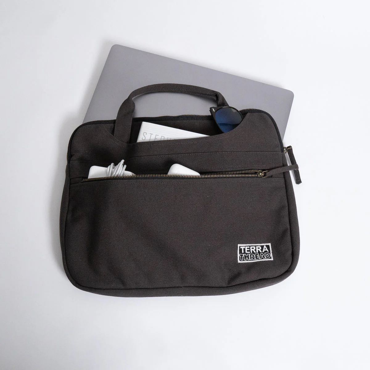 Terra Thread® Hasta Laptop Sleeve with handles - Image 10