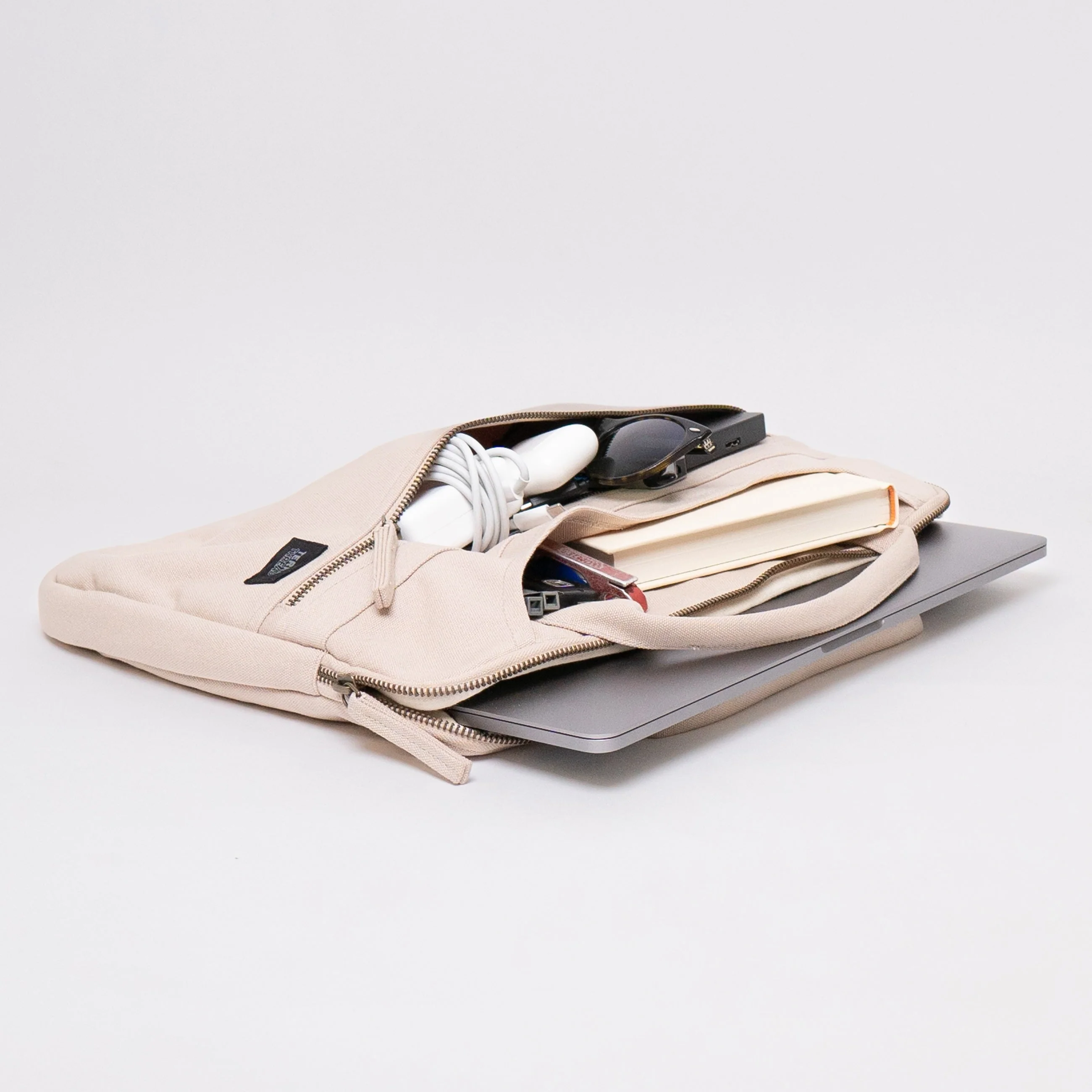 Terra Thread® Hasta Laptop Sleeve with handles - Image 18