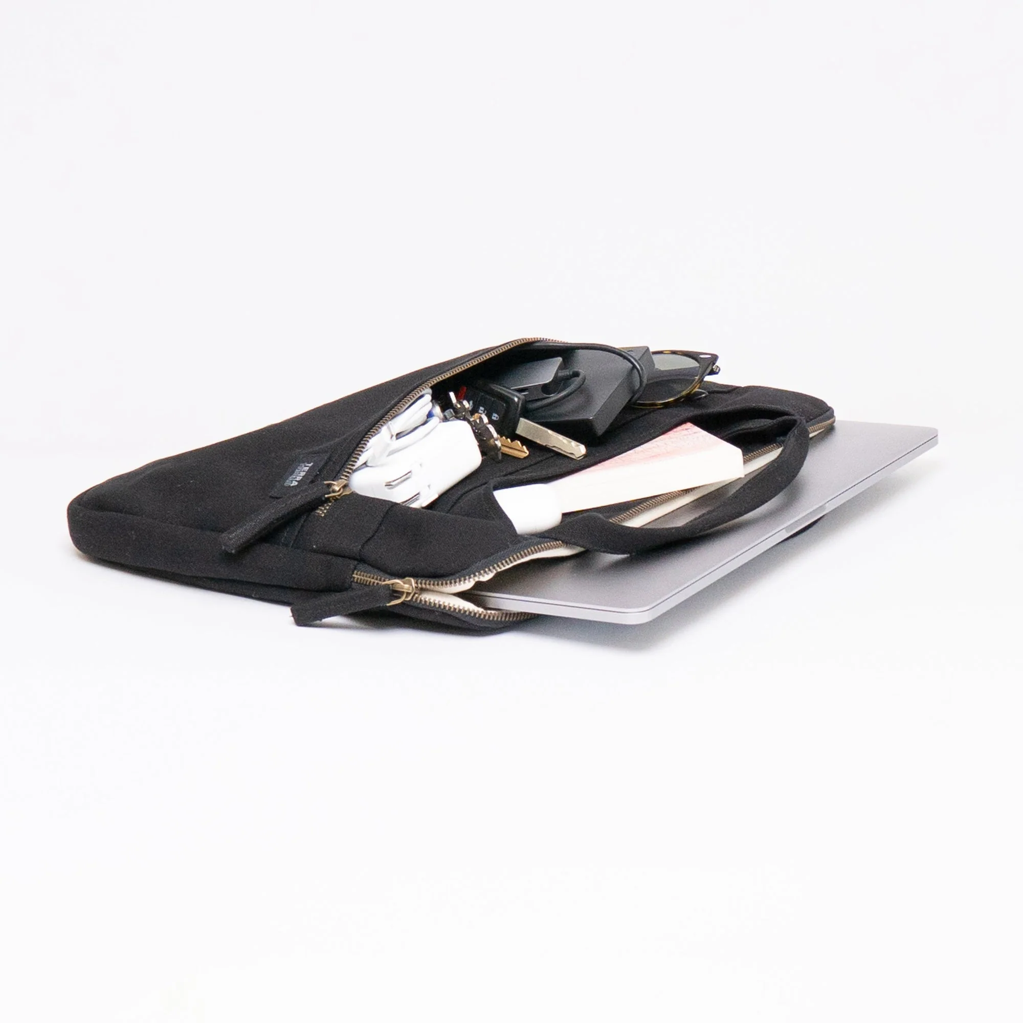 Terra Thread® Hasta Laptop Sleeve with handles - Image 27