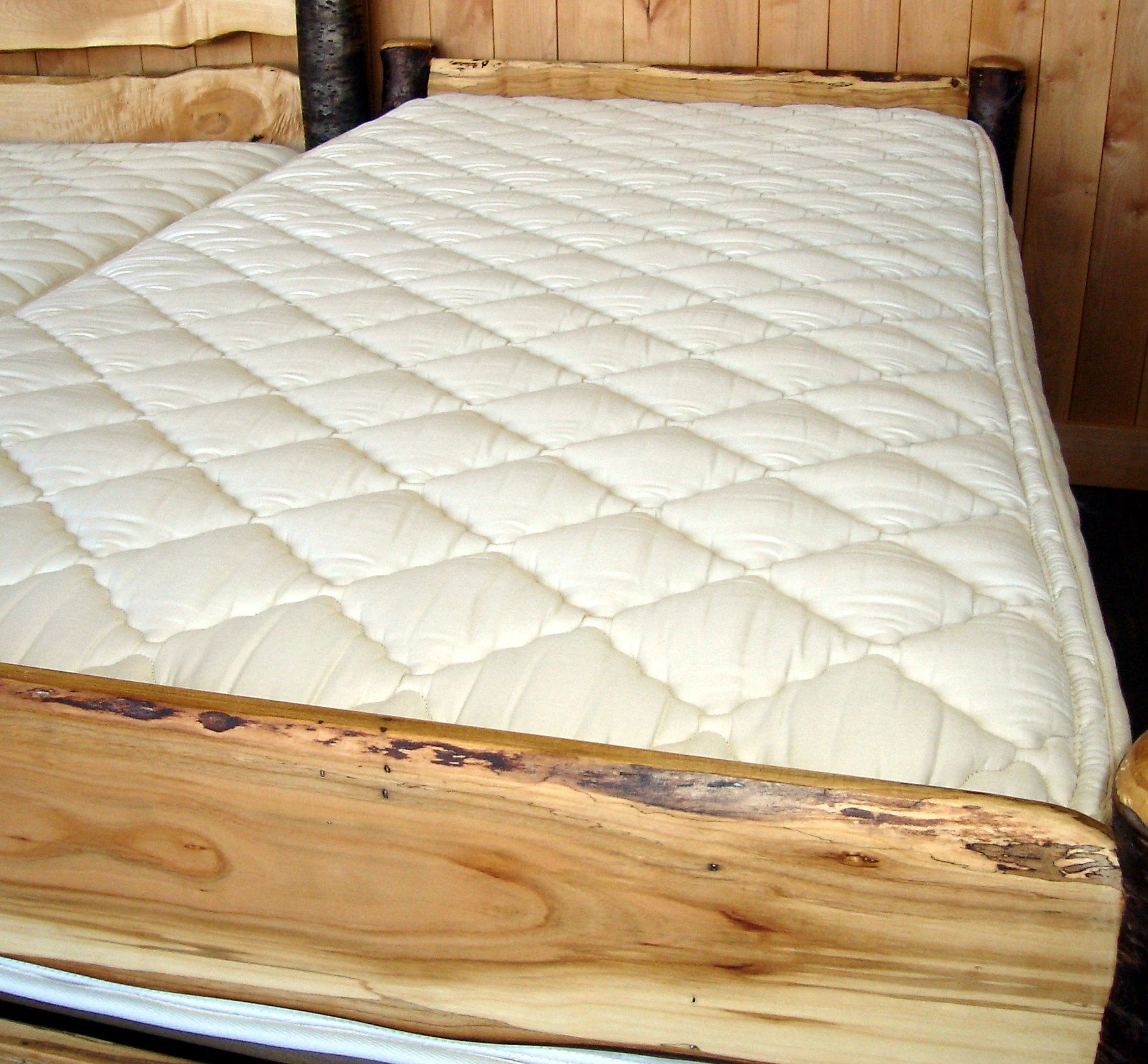 Holy Lamb Organics Natural Mattress - Latex 7"
