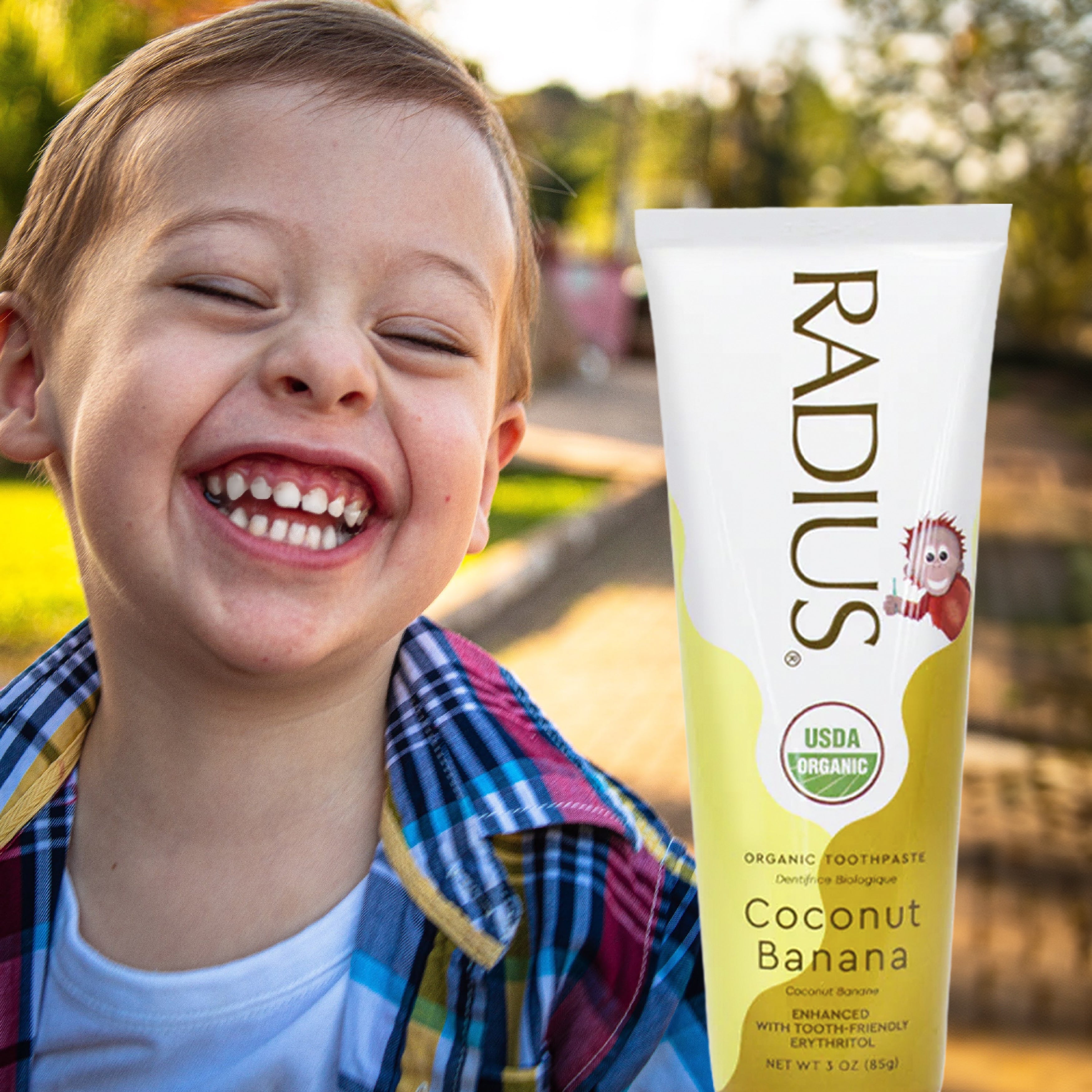 Radius Kids USDA Organic Coconut Banana Toothpaste - Image 3