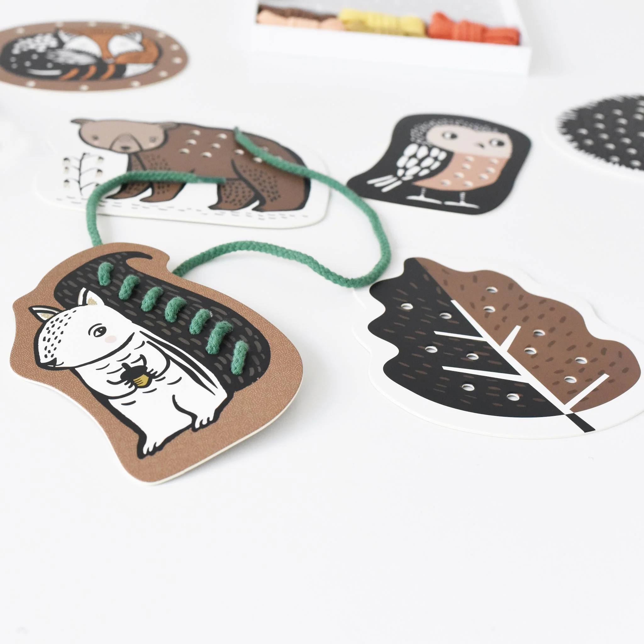 Wee Gallery Lacing Cards - Woodland Animals - Image 8