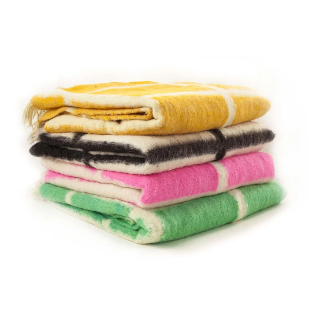 Archive New York Momos Grid Blanket- Natural White & Neon Pink - Image 2