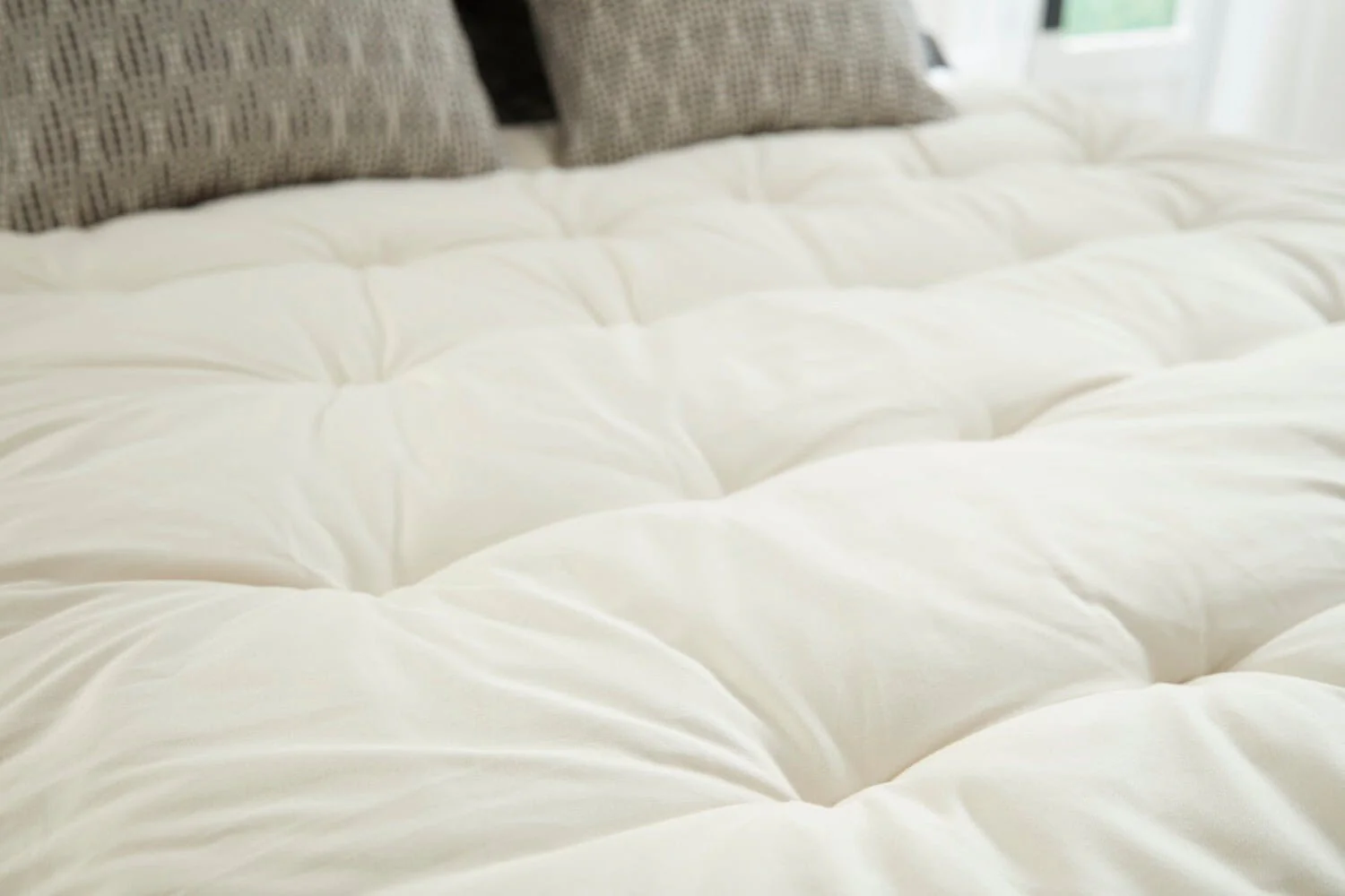 Plush Beds Natural Wool Mattress Topper - Image 4