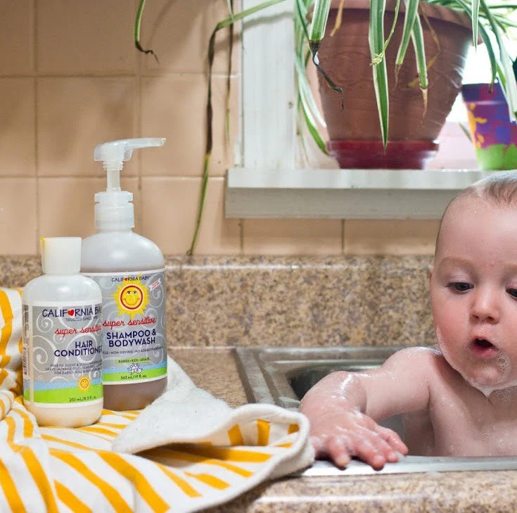 California Baby (No added fragrance)™ Sensitive Skin Bath Essentials - Image 3