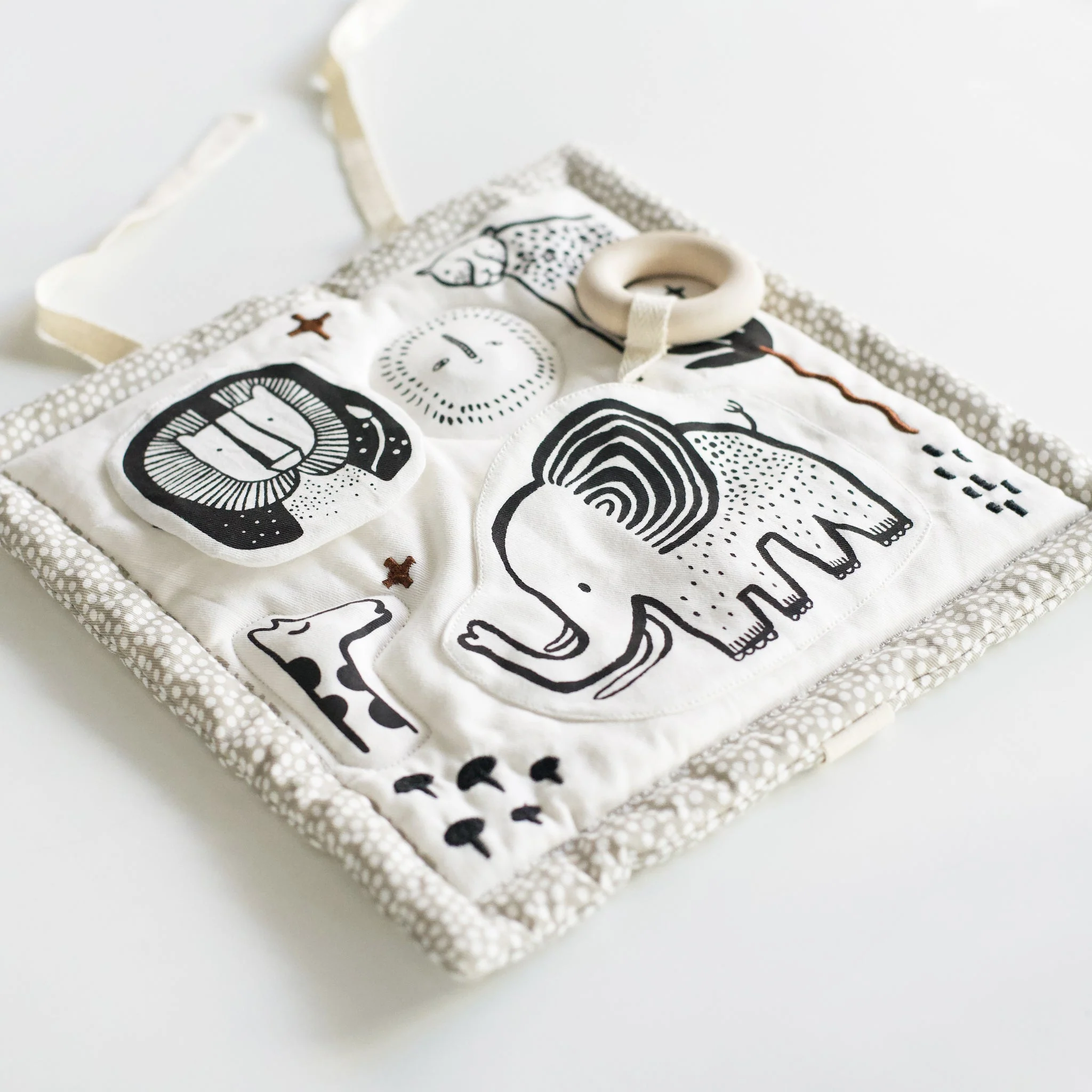 Wee Gallery Organic Activity Pad - Safari - Image 4