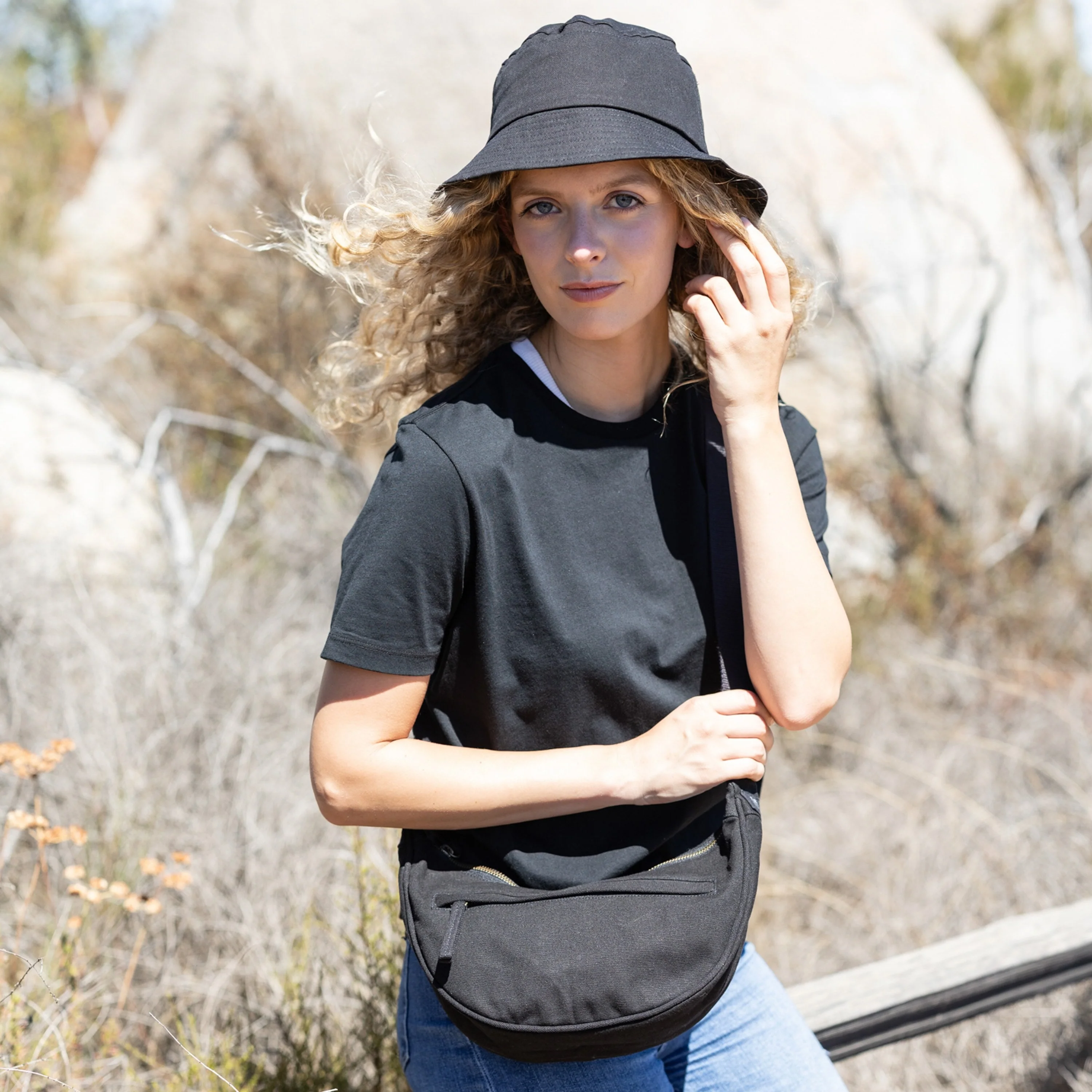Terra Thread® Organic cotton Crossbody Bag - Image 10