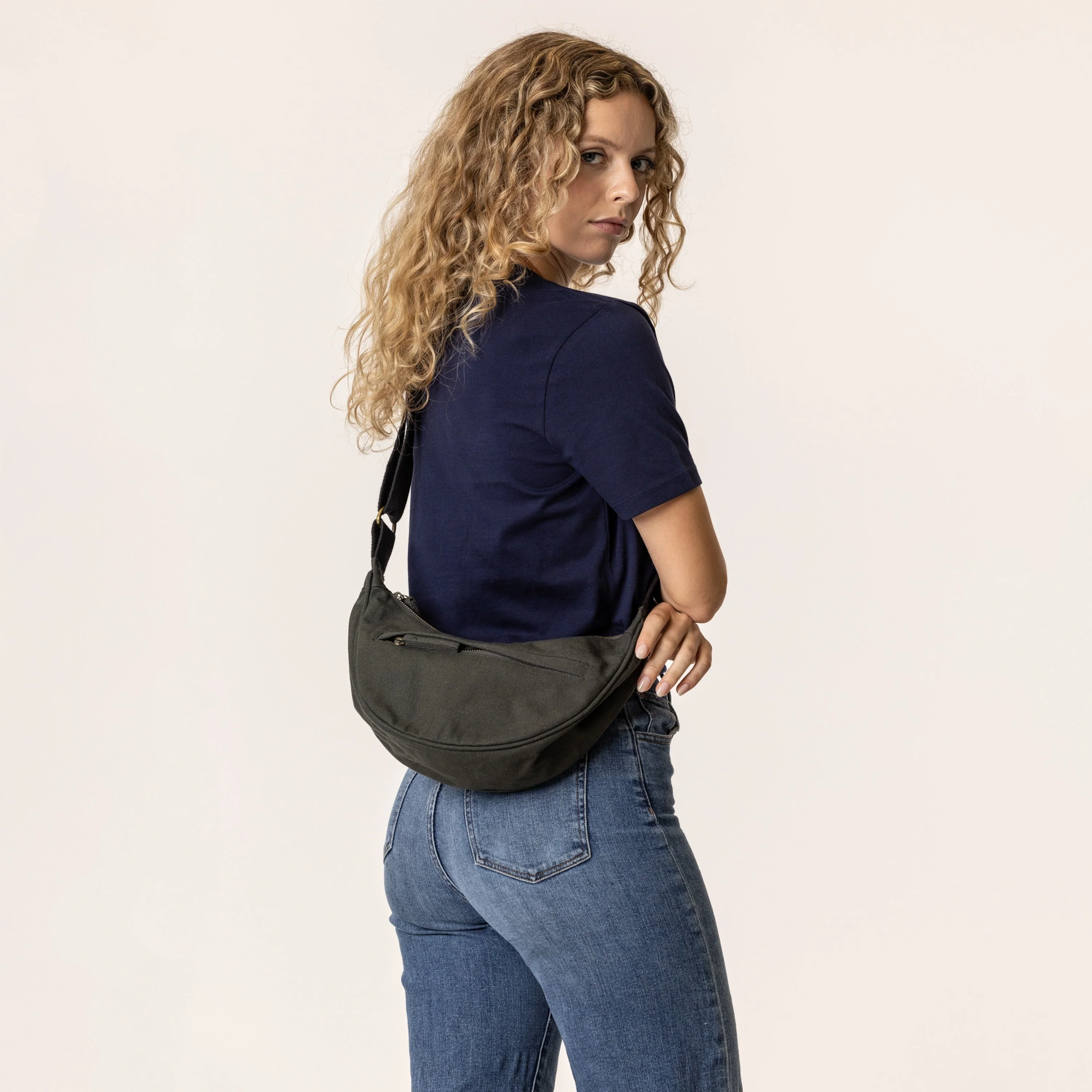 Terra Thread® Organic cotton Crossbody Bag - Image 16
