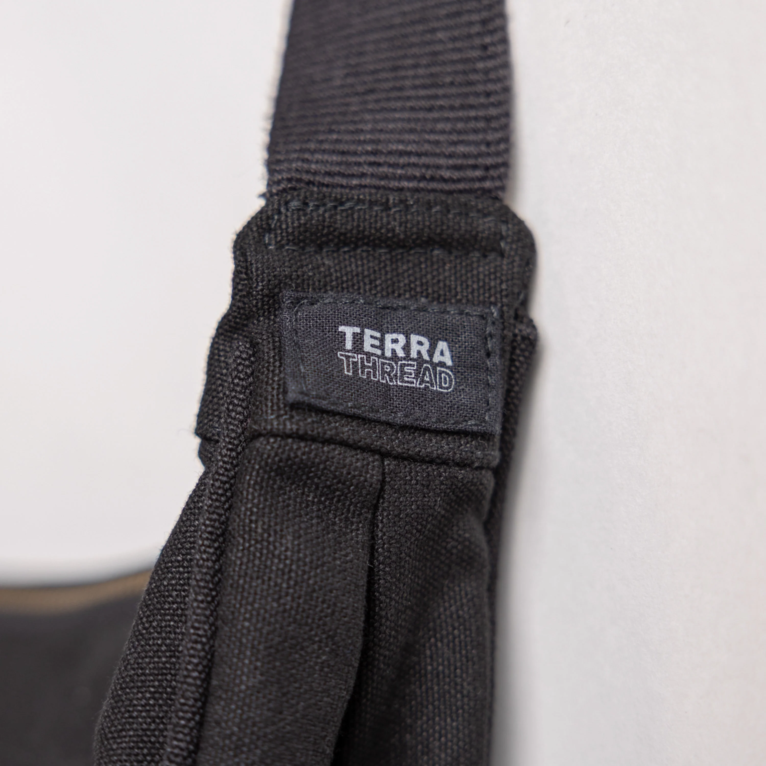 Terra Thread® Organic cotton Crossbody Bag - Image 9
