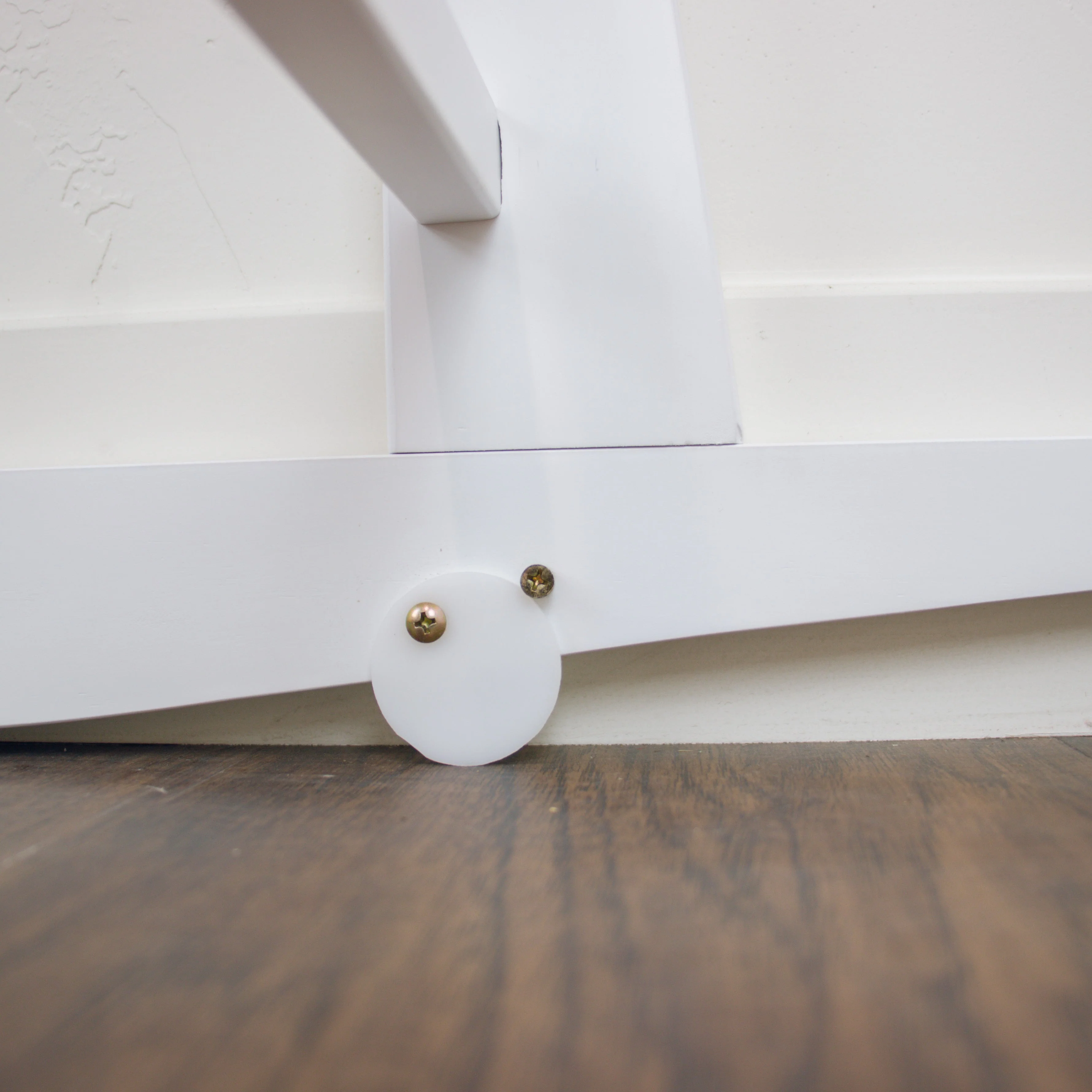 Plum+Sparrow Original Rocking Moses Bassinet Stand with brake White - Image 3