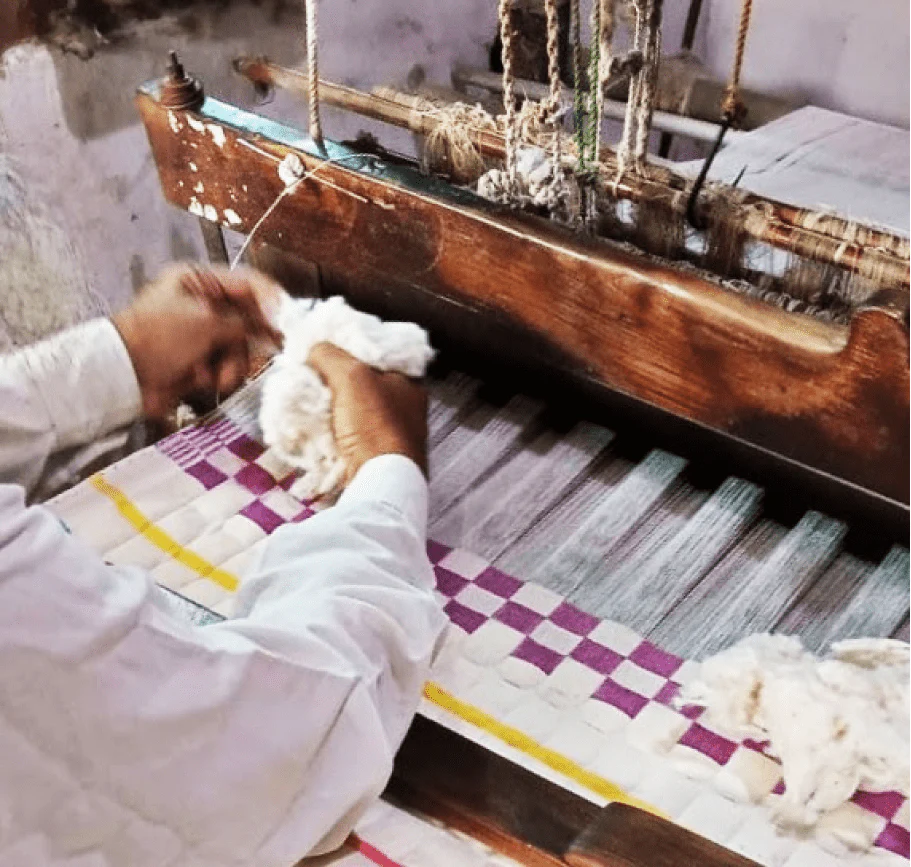 Archive New York Quilted Sujani Throw Blanket - Neon Pink - Image 4