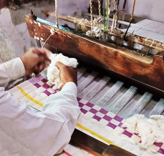 Archive New York Quilted Sujani Throw Blanket - Yellow & White - Image 8