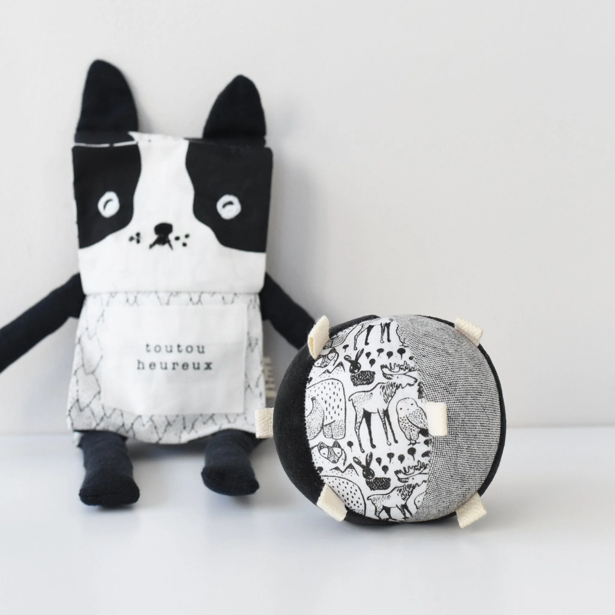 Wee Gallery Taggy Ball with Rattle - Nordic - Image 3
