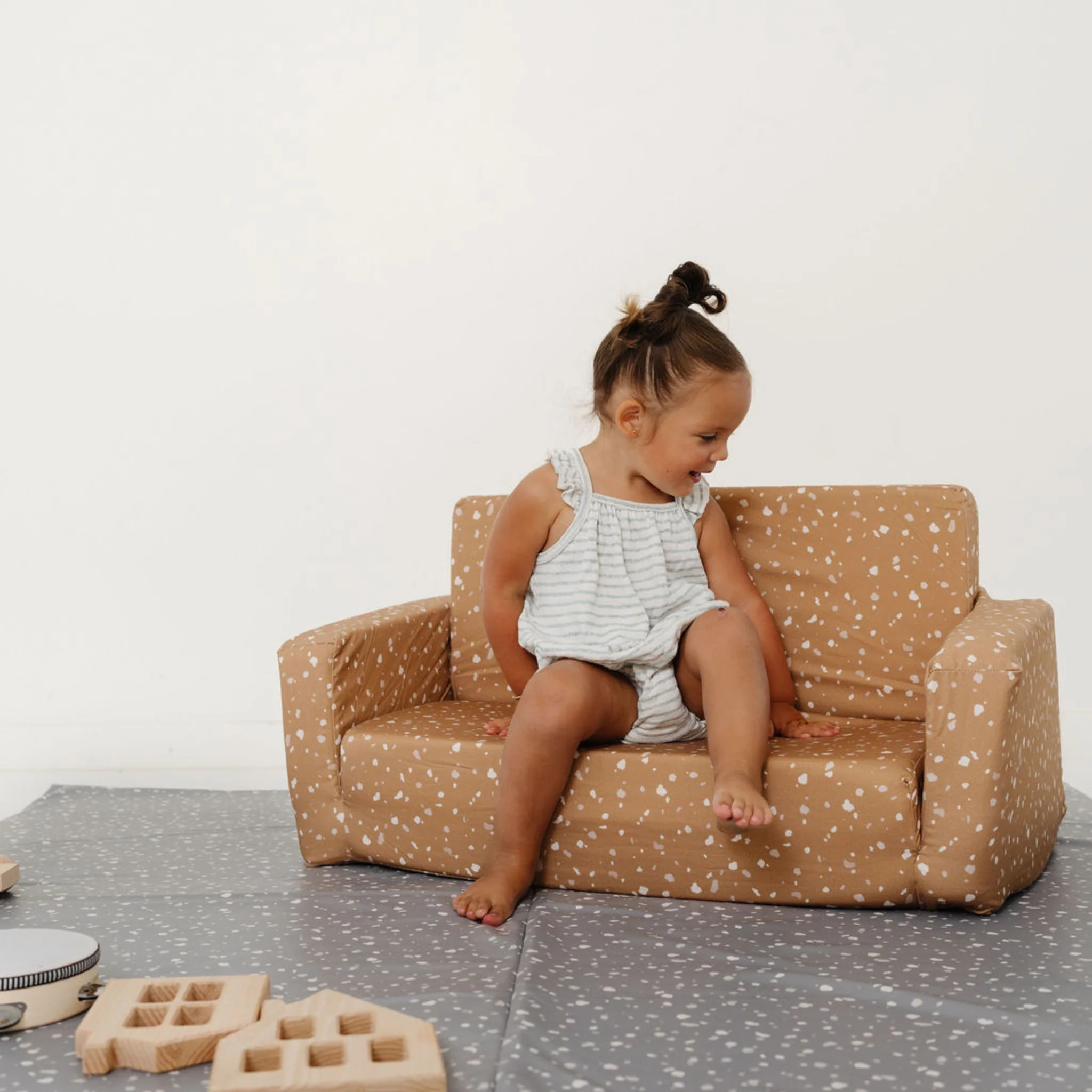 Terrazzo Clay Play Couch - Image 4