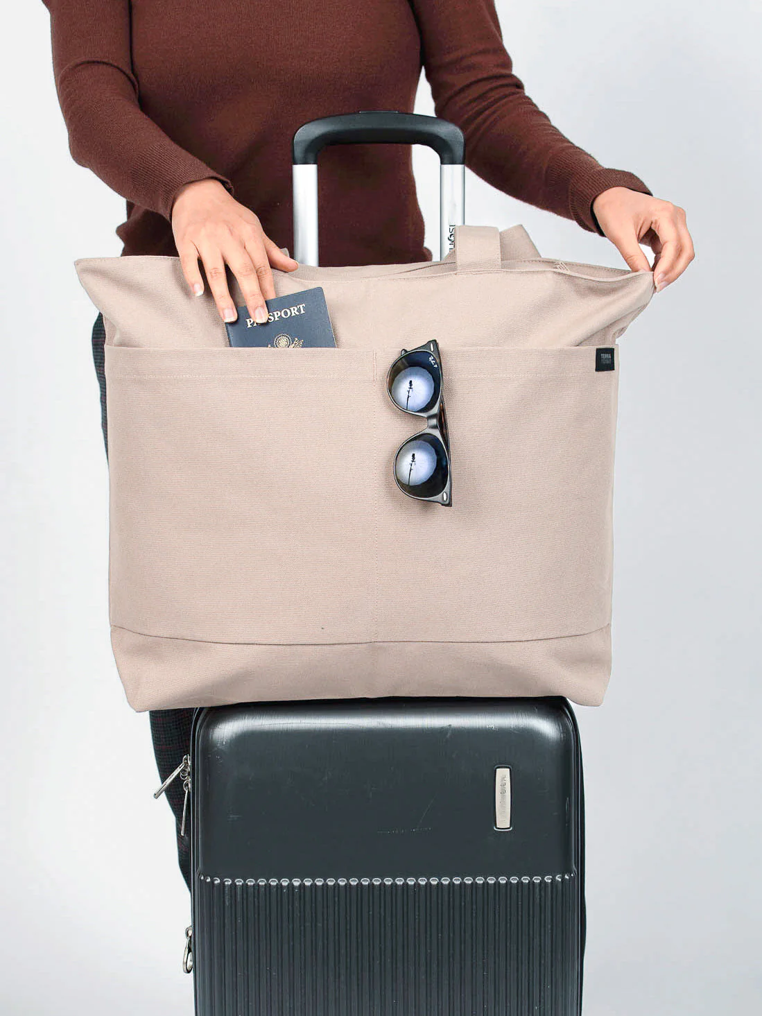 Terra Thread® Tote bags with trolley sleeve - Image 2