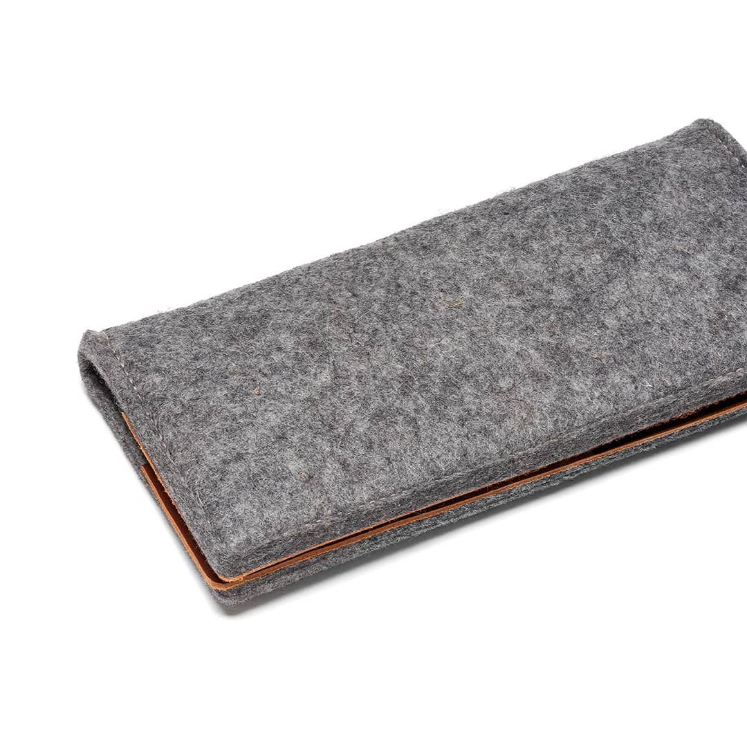 Kyrgies Travel Wallet - Image 4