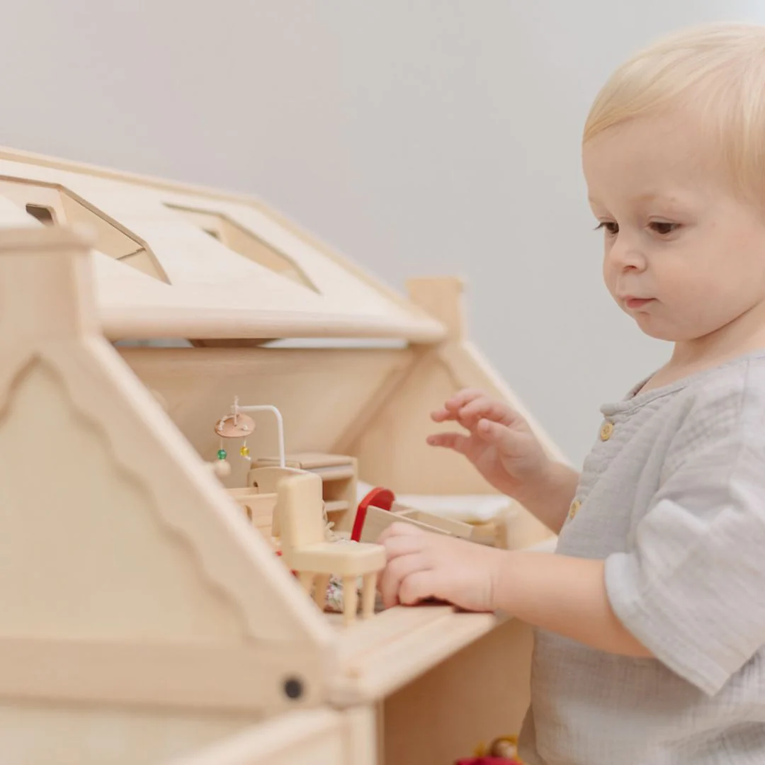 PlanToys Victorian Dollhouse - Image 4