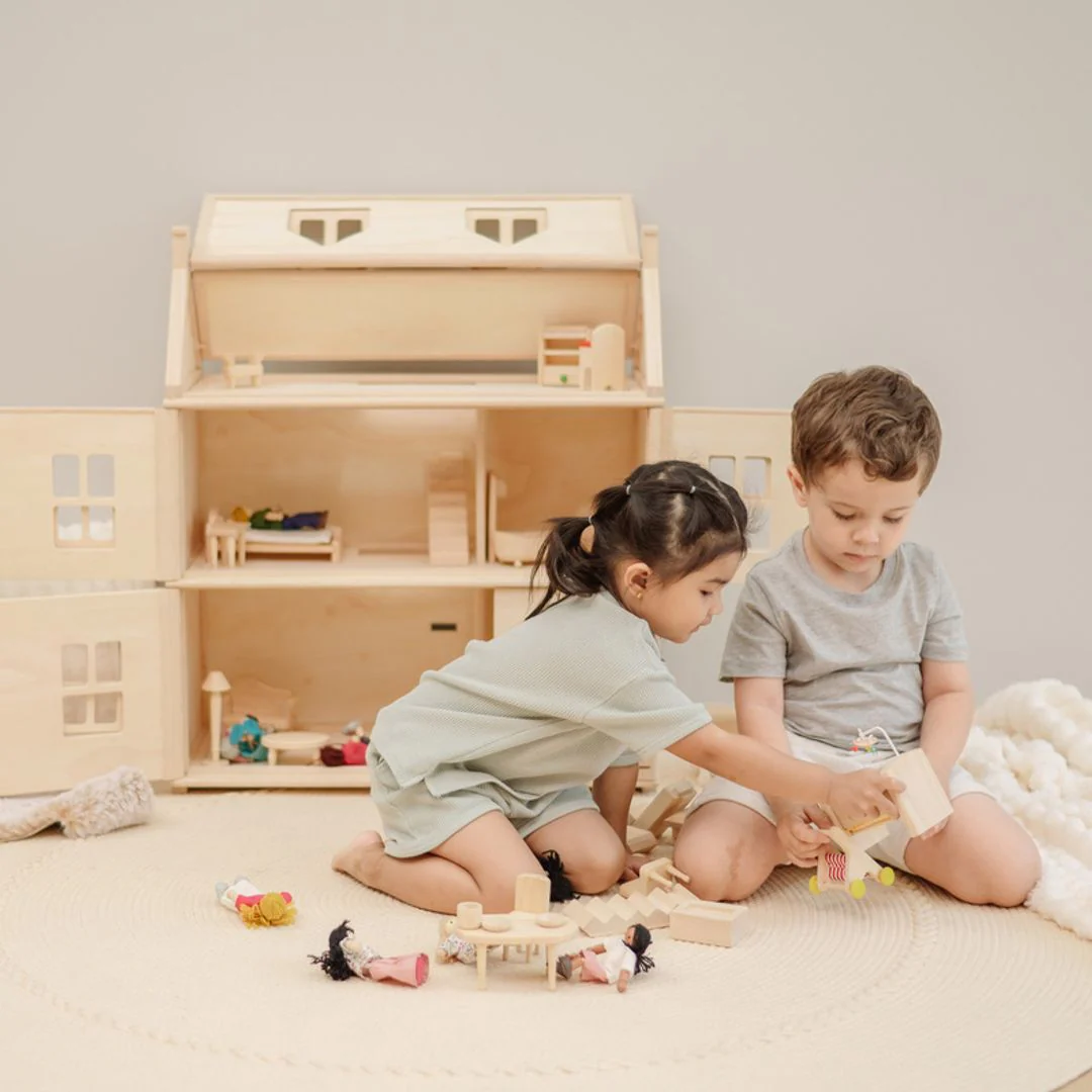 PlanToys Victorian Dollhouse - Image 7