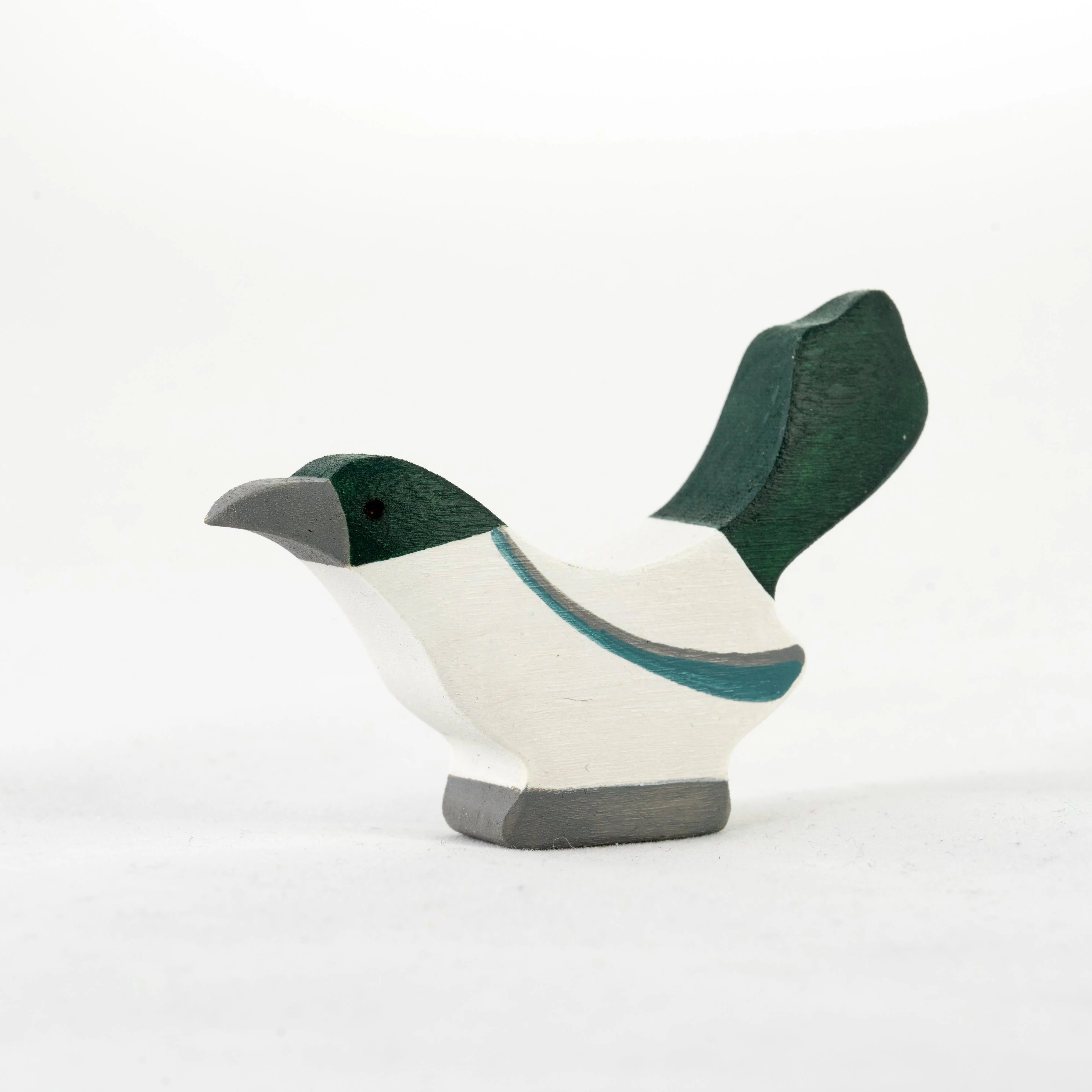 PoppyBabyCo Waldorf Wooden Birds Set painted- 7 pieces - Image 6