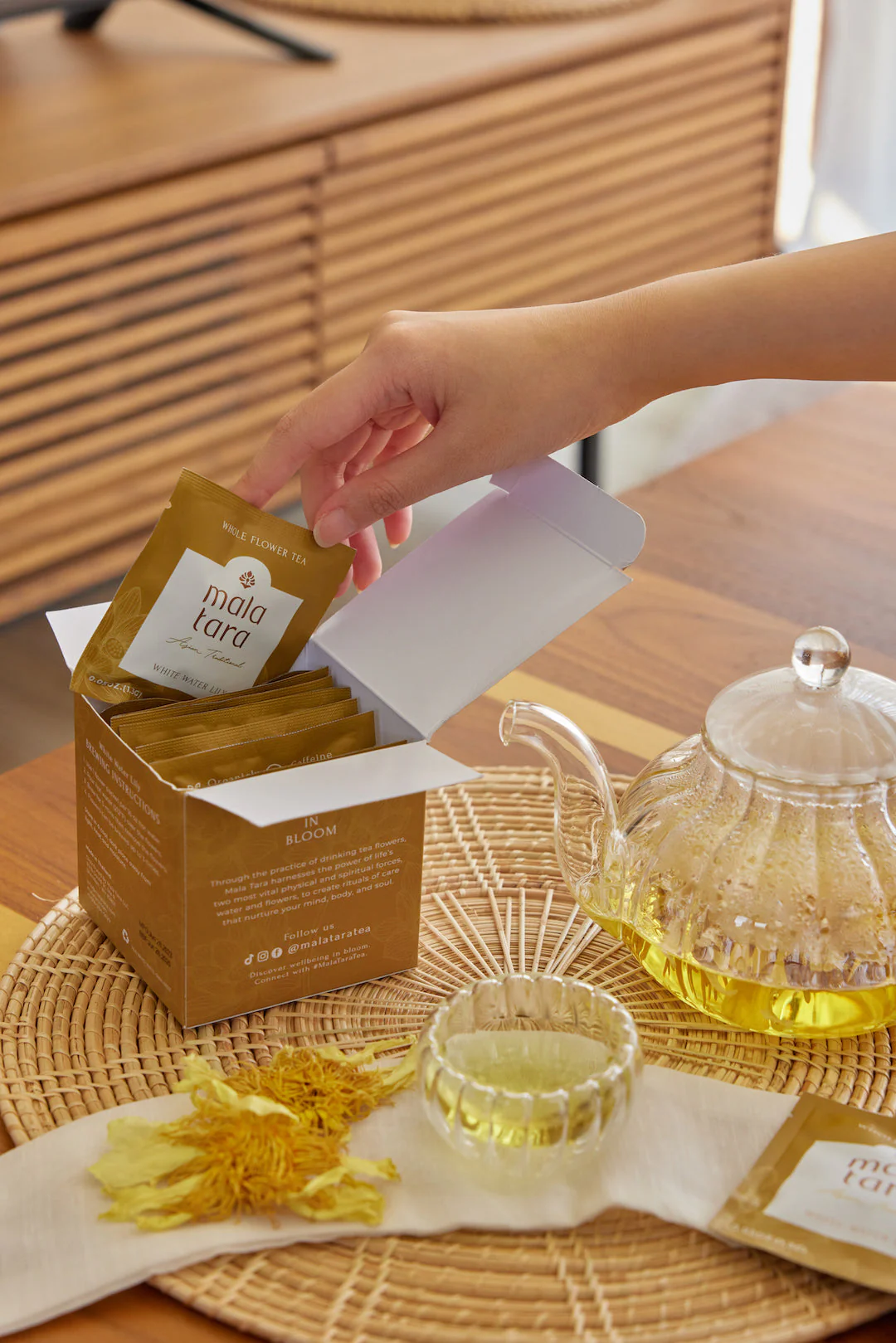 Mala Tara Water Lily Whole Flower Tea Box - Image 3