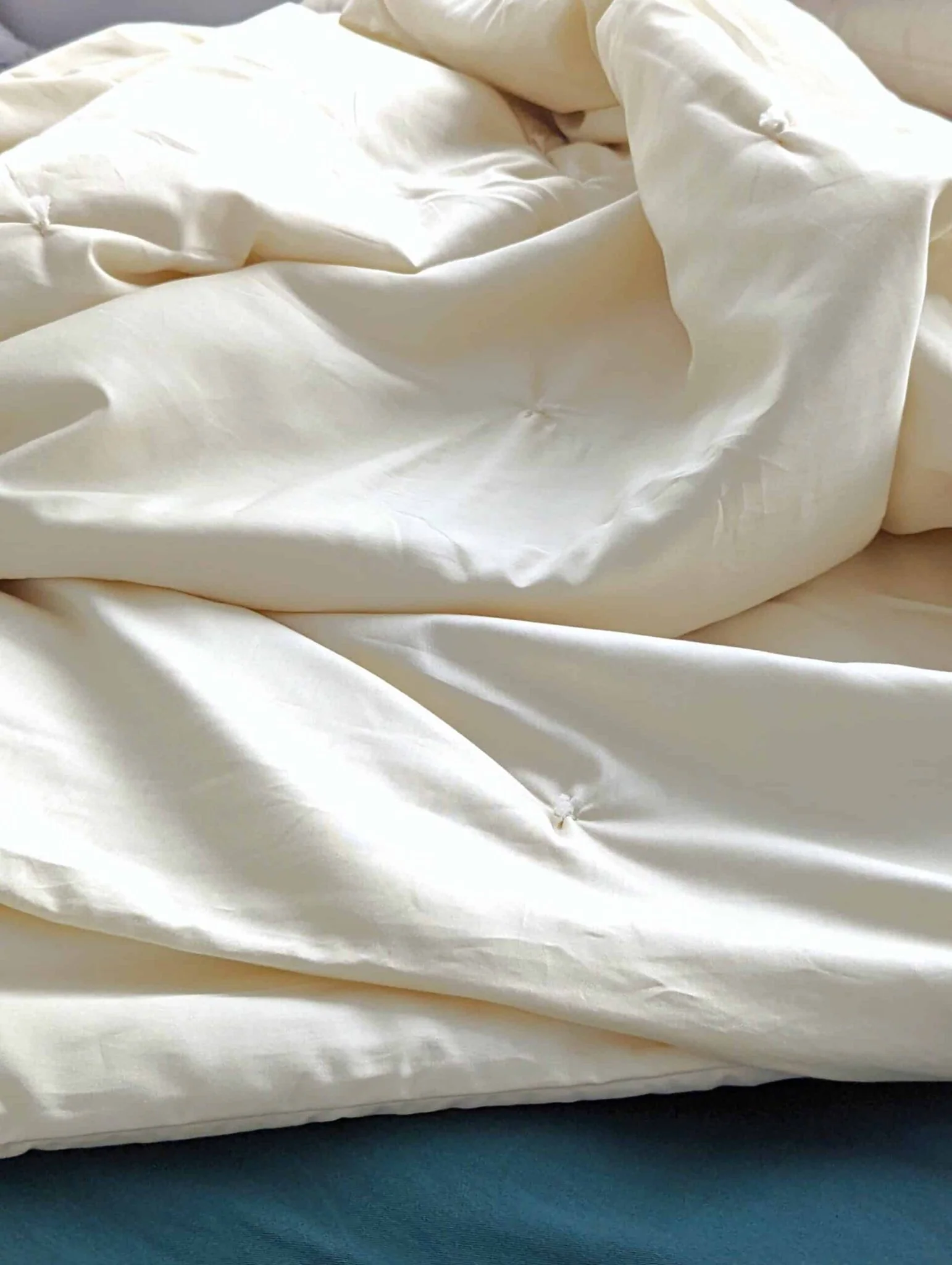 White Lotus Waterproof Organic Cotton Duvet Covers - Image 8