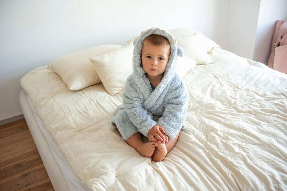 White Lotus Waterproof Organic Cotton Fitted Sheets - Image 4