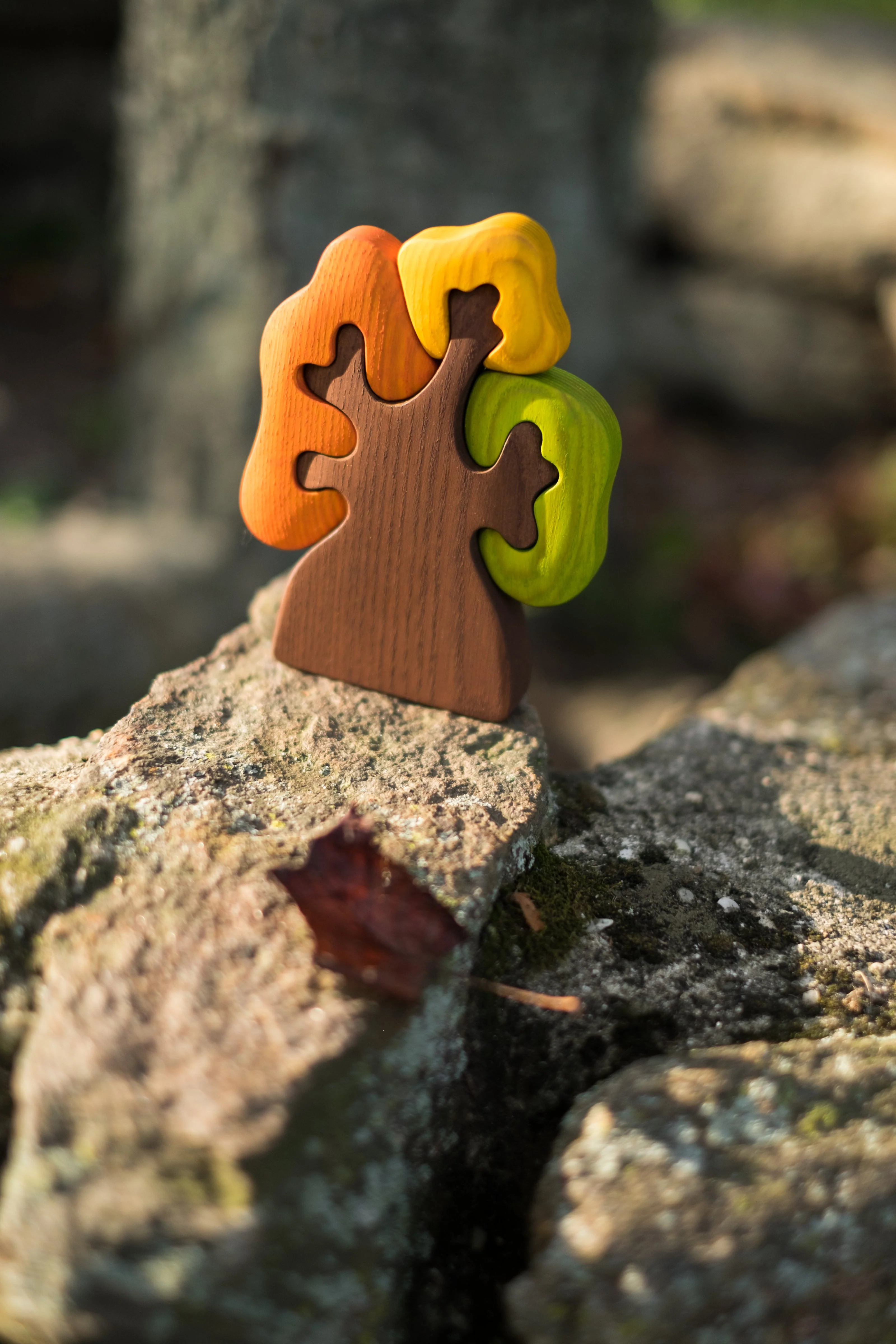 PoppyBabyCo Wooden Autumn Tree with three crowns puzzle - Image 3