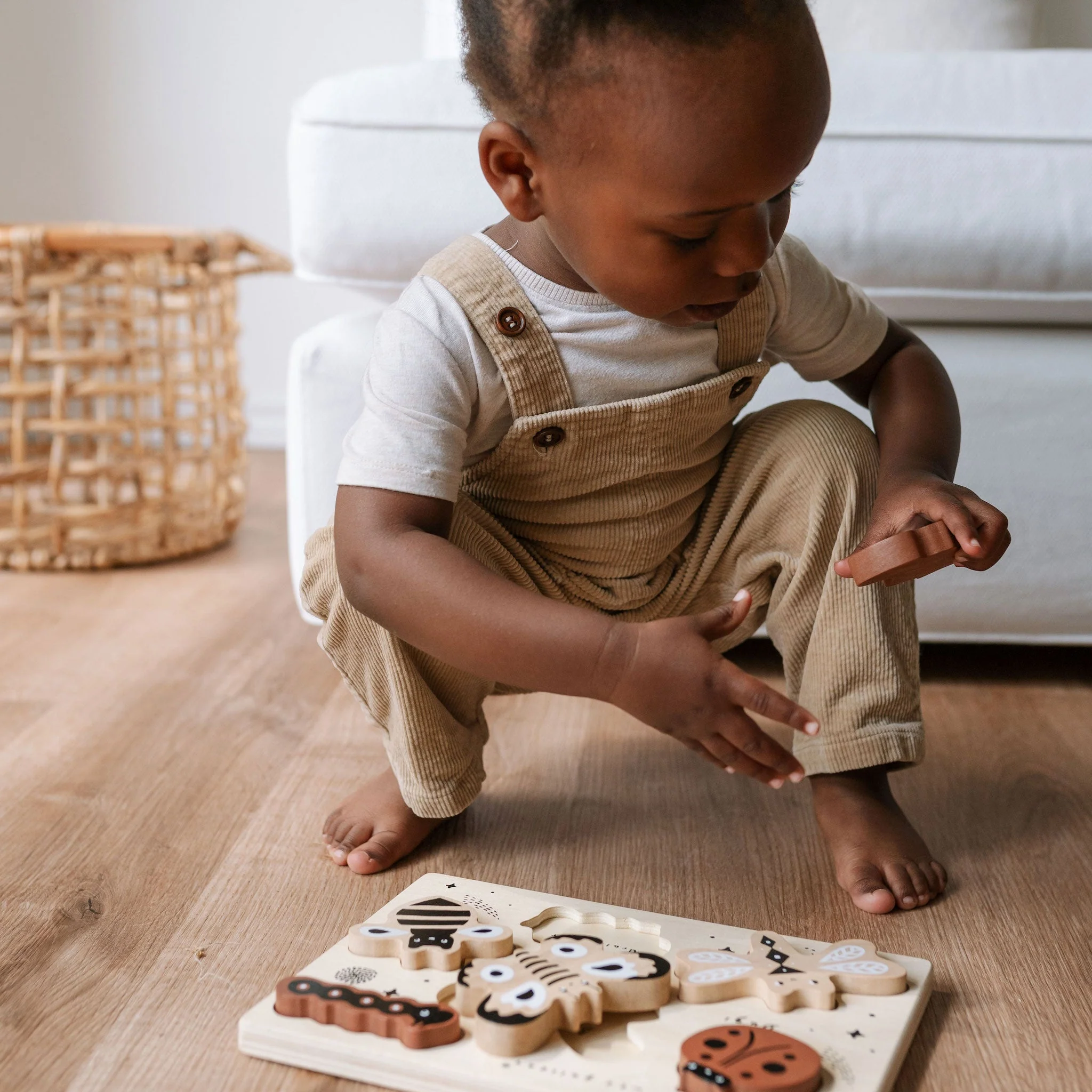 Wee Gallery Wooden Tray Puzzle - Bugs - Image 6