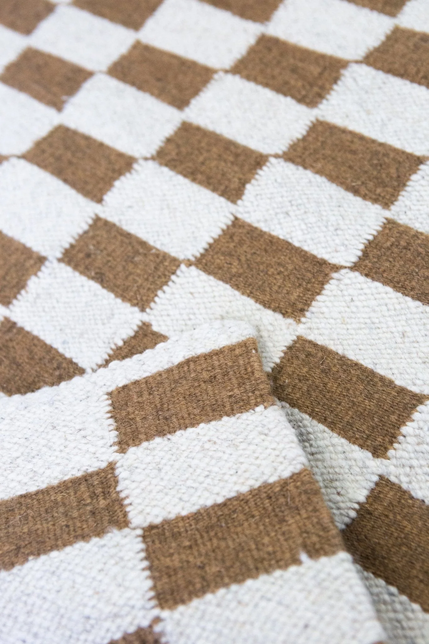 Archive New York Zapotec Checkered Rug in Umber & Ivory - Image 7