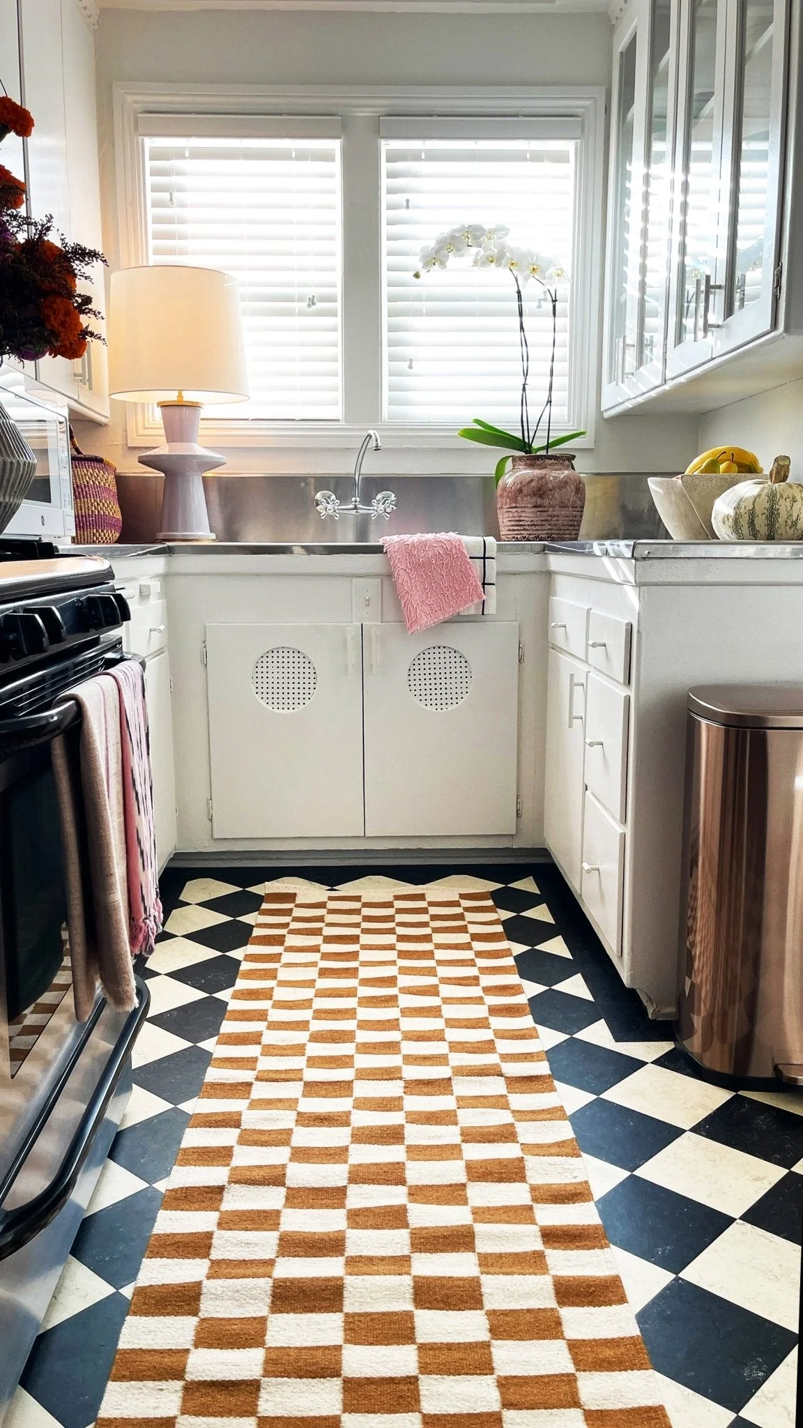 Archive New York Zapotec Checkered Rug in Umber & Ivory - Image 8