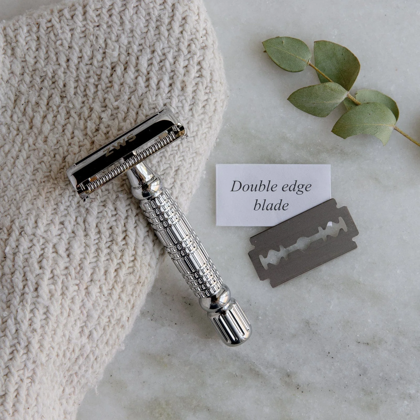 Zero Waste Store Zero Waste Safety Razor - Sustainable Razor - Single Blade, 10 Free Blades - Image 2