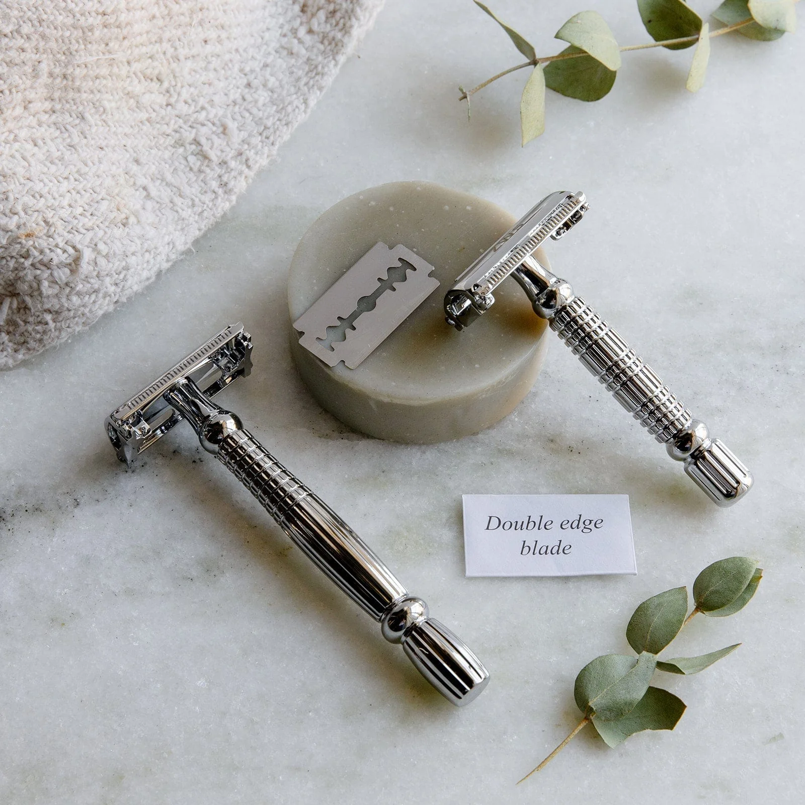 Zero Waste Store Zero Waste Safety Razor - Sustainable Razor - Single Blade, 10 Free Blades - Image 5